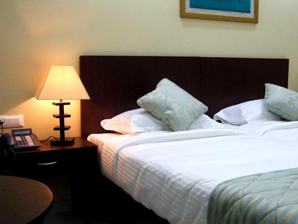 Deluxe Double or Twin Room - Photo 18