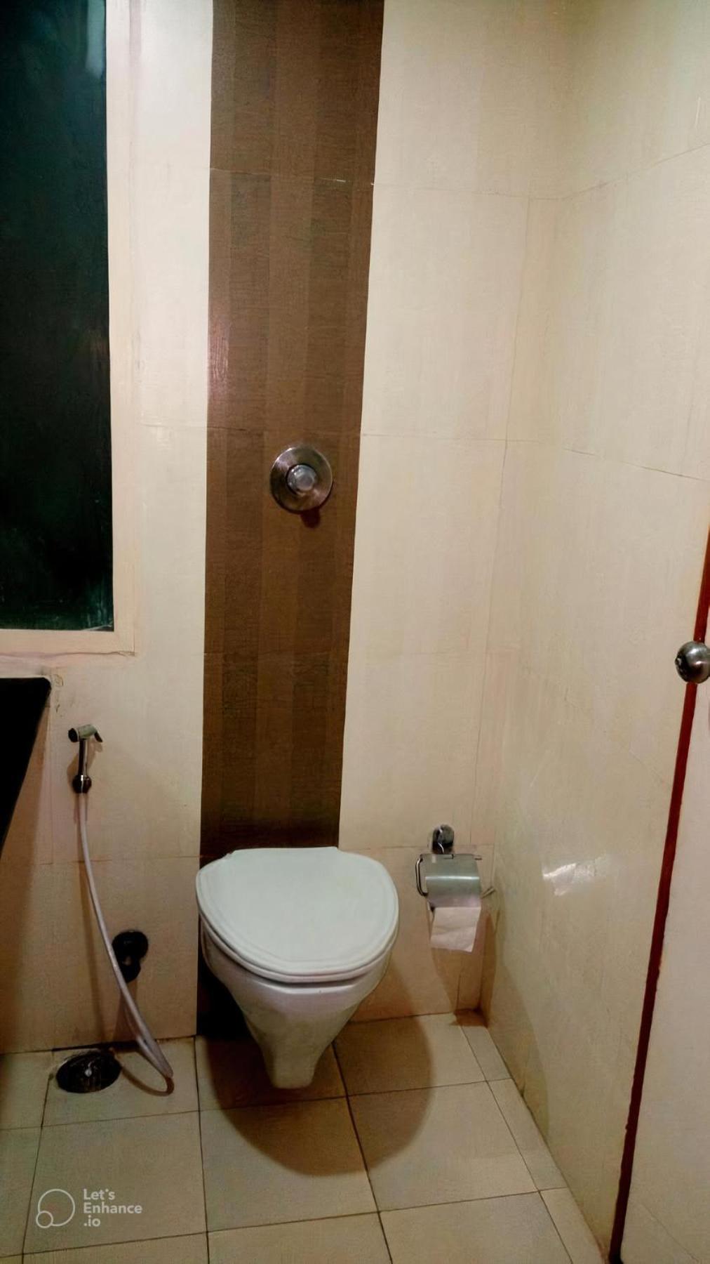 Deluxe Double or Twin Room - Photo 19