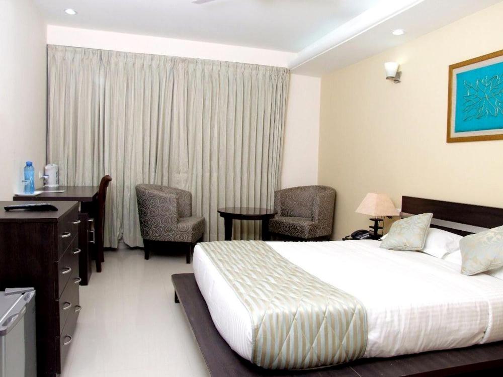 Deluxe Double or Twin Room - Photo 24