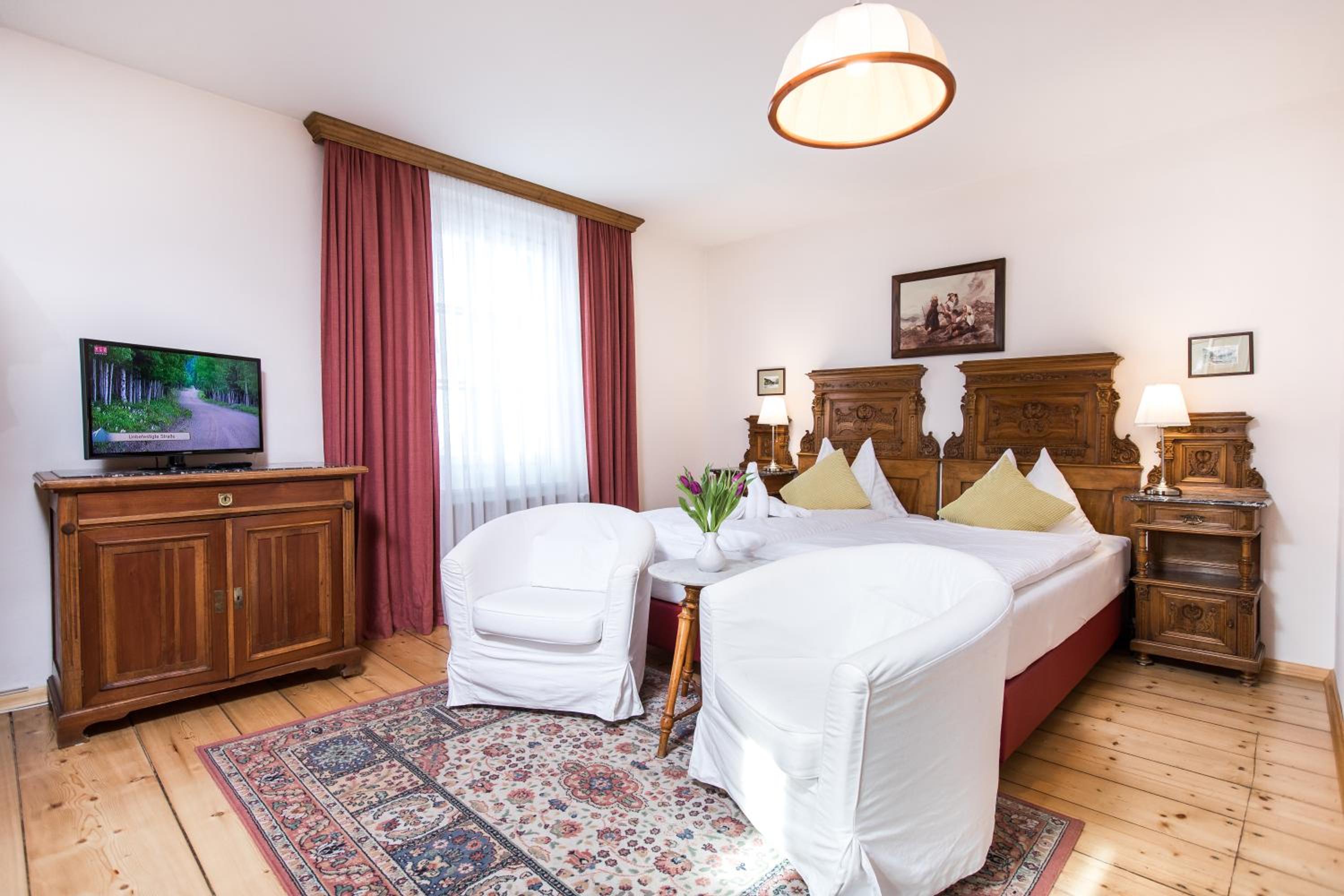 Suite with Lake View