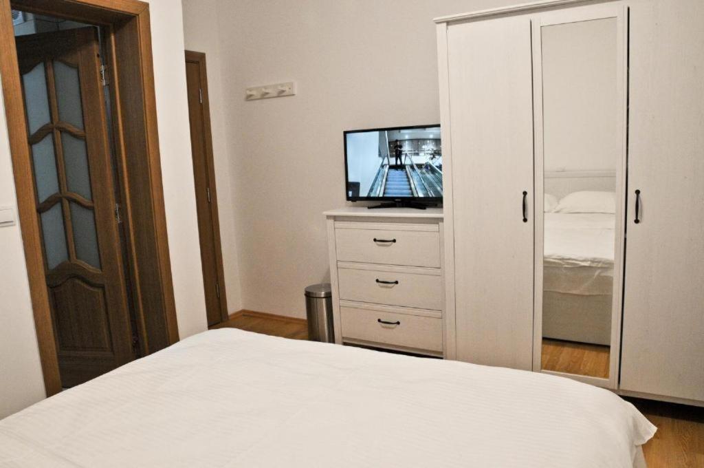 Queen Room - Photo 7