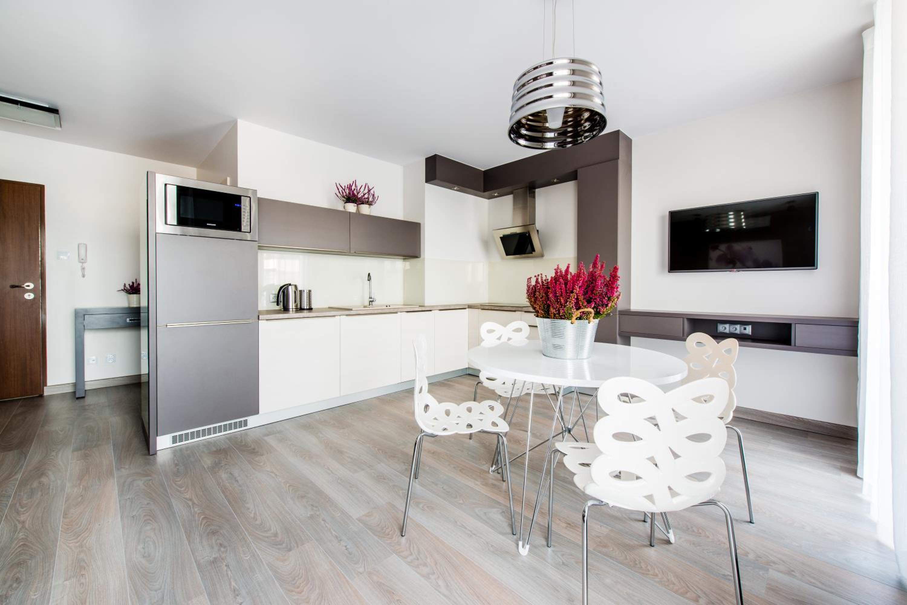 Executive Apartment - Photo 17