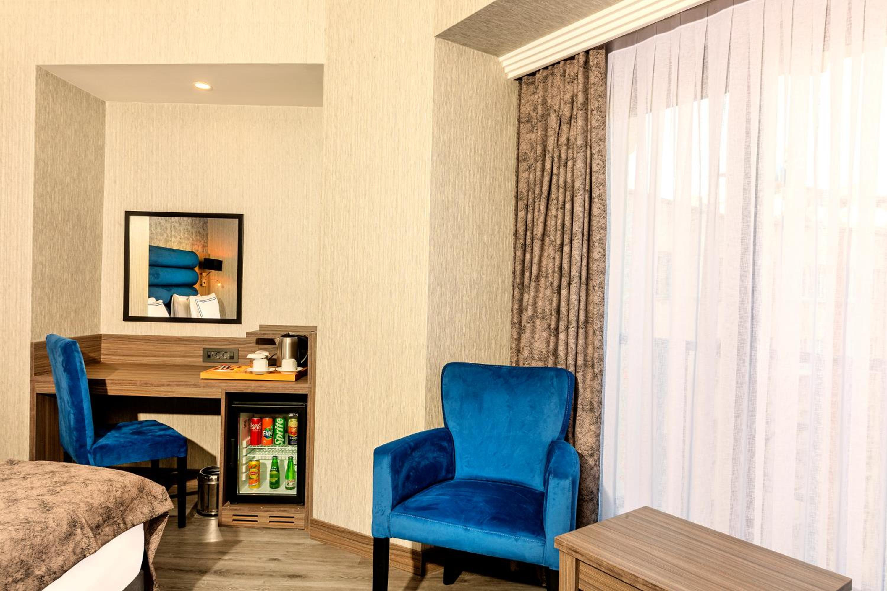 Standard Double or Twin Room photo 3