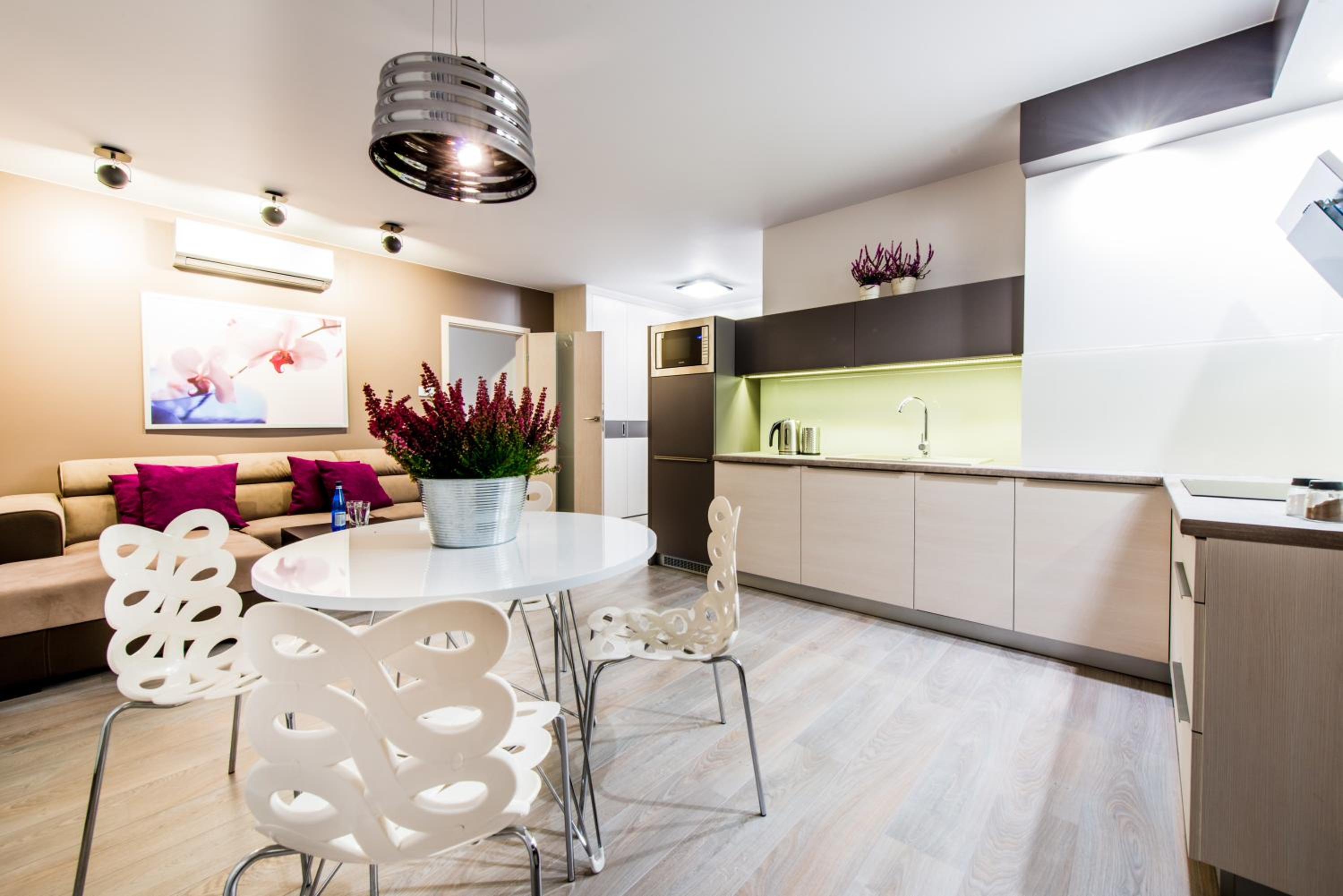 Executive Apartment - Photo 11