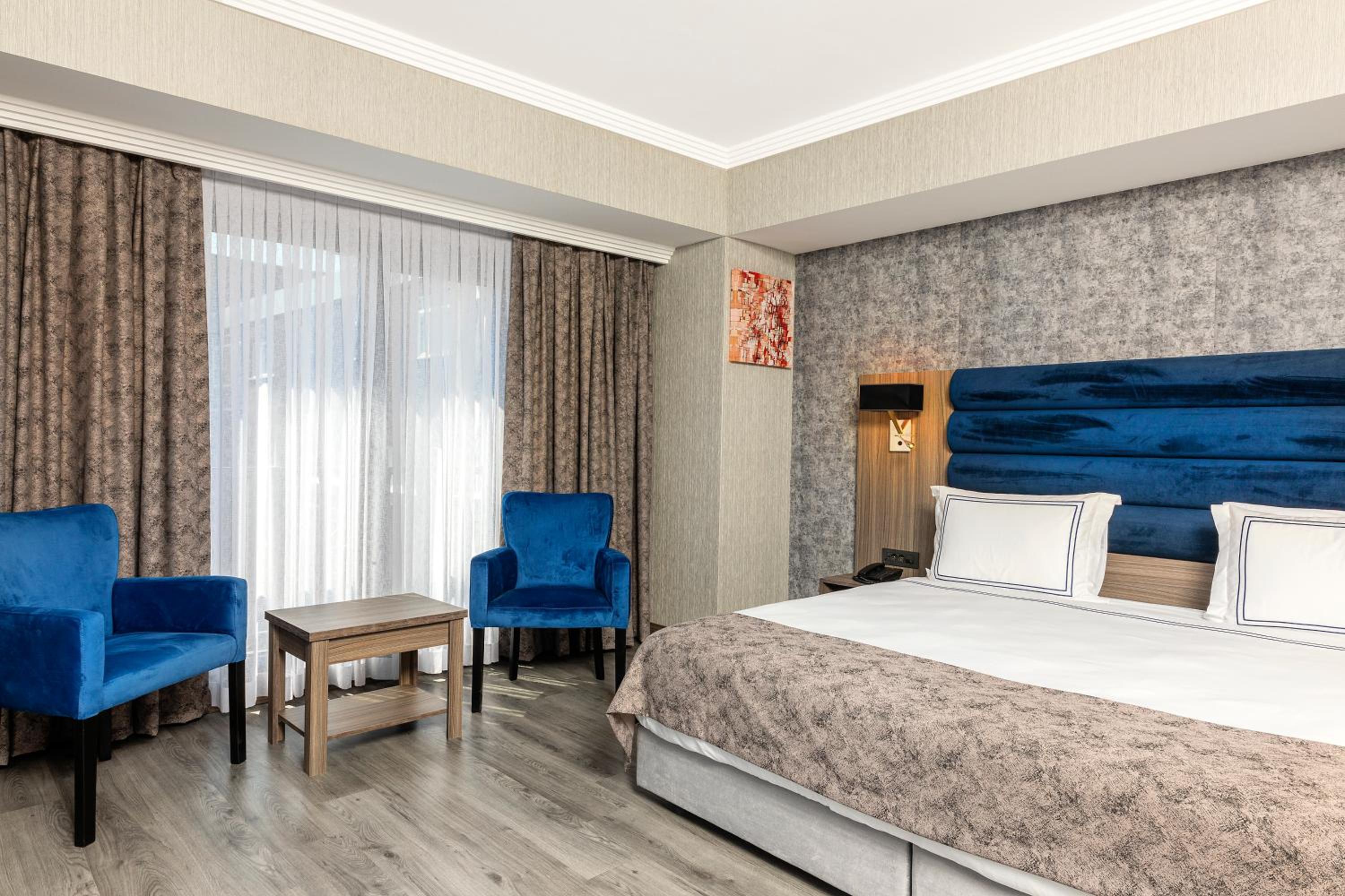 Deluxe Double Room photo 2