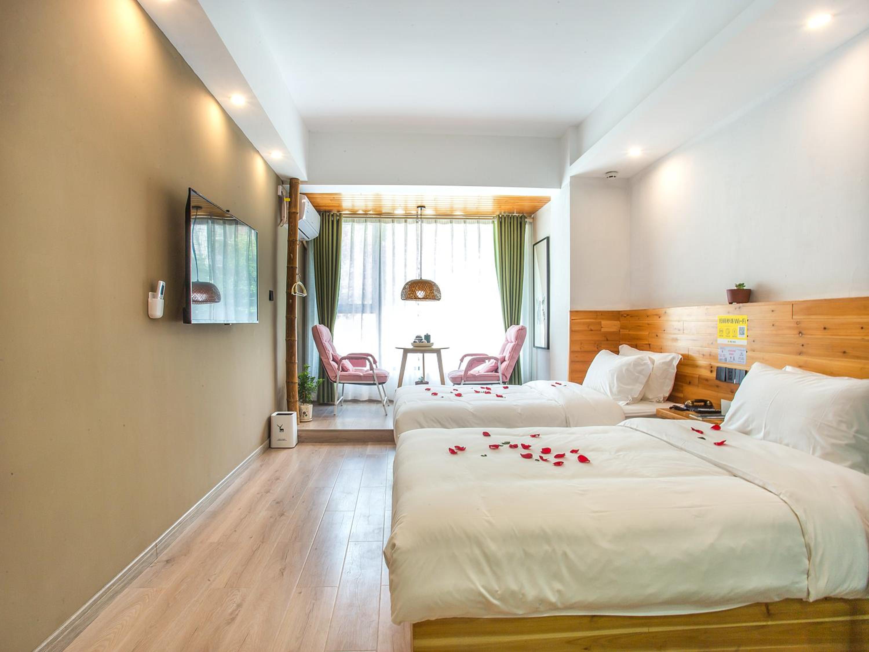 Superior Twin Room - fairies photo 1