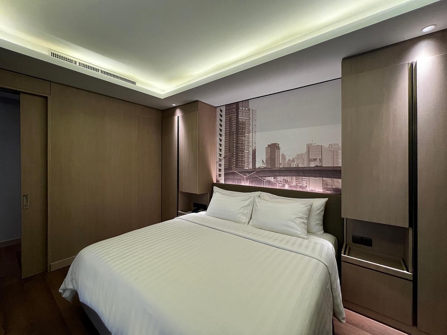 One-Bedroom Suite - Photo 9