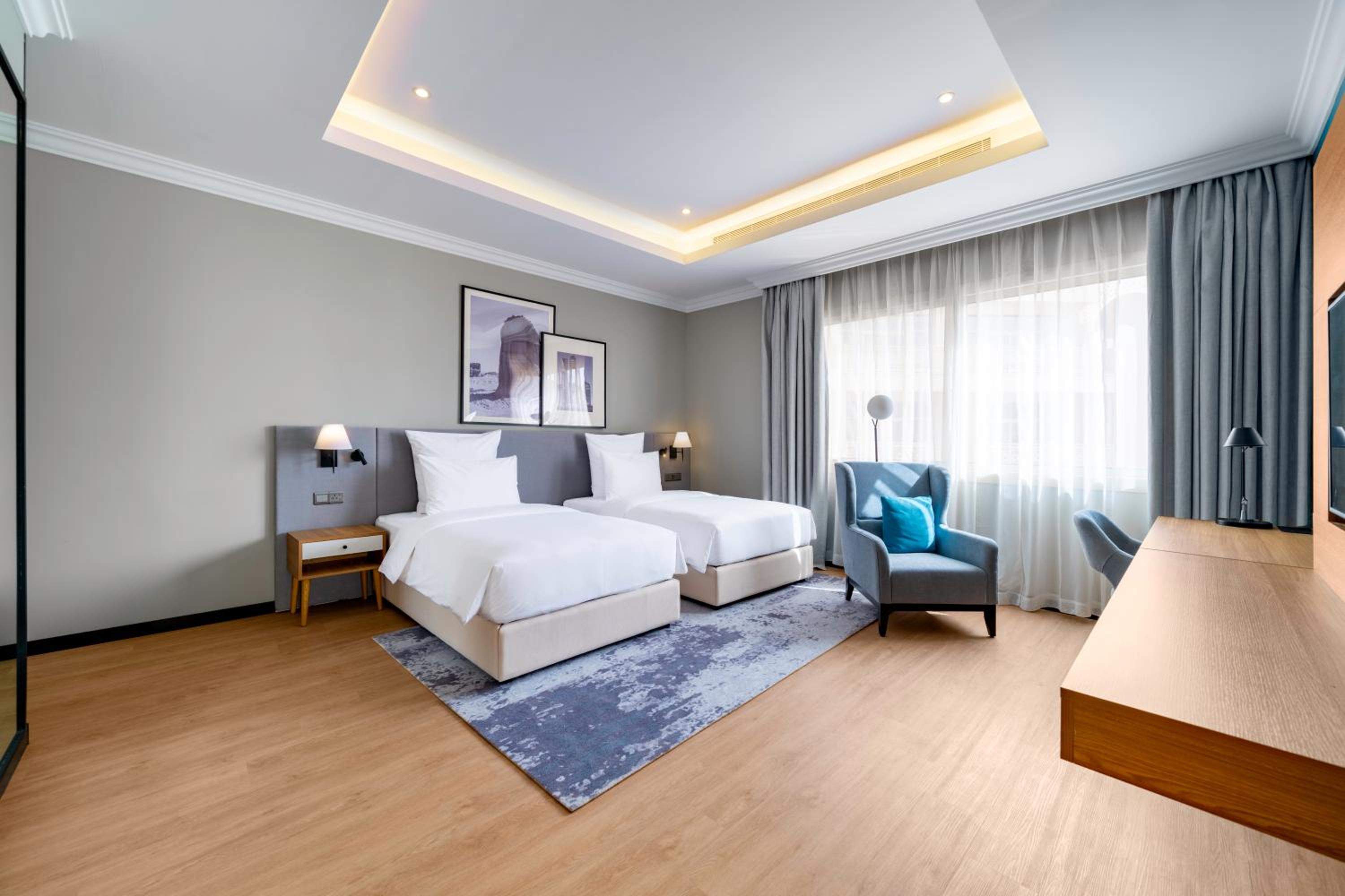 Three-Bedroom Executive Villa with Terrace - Photo 6