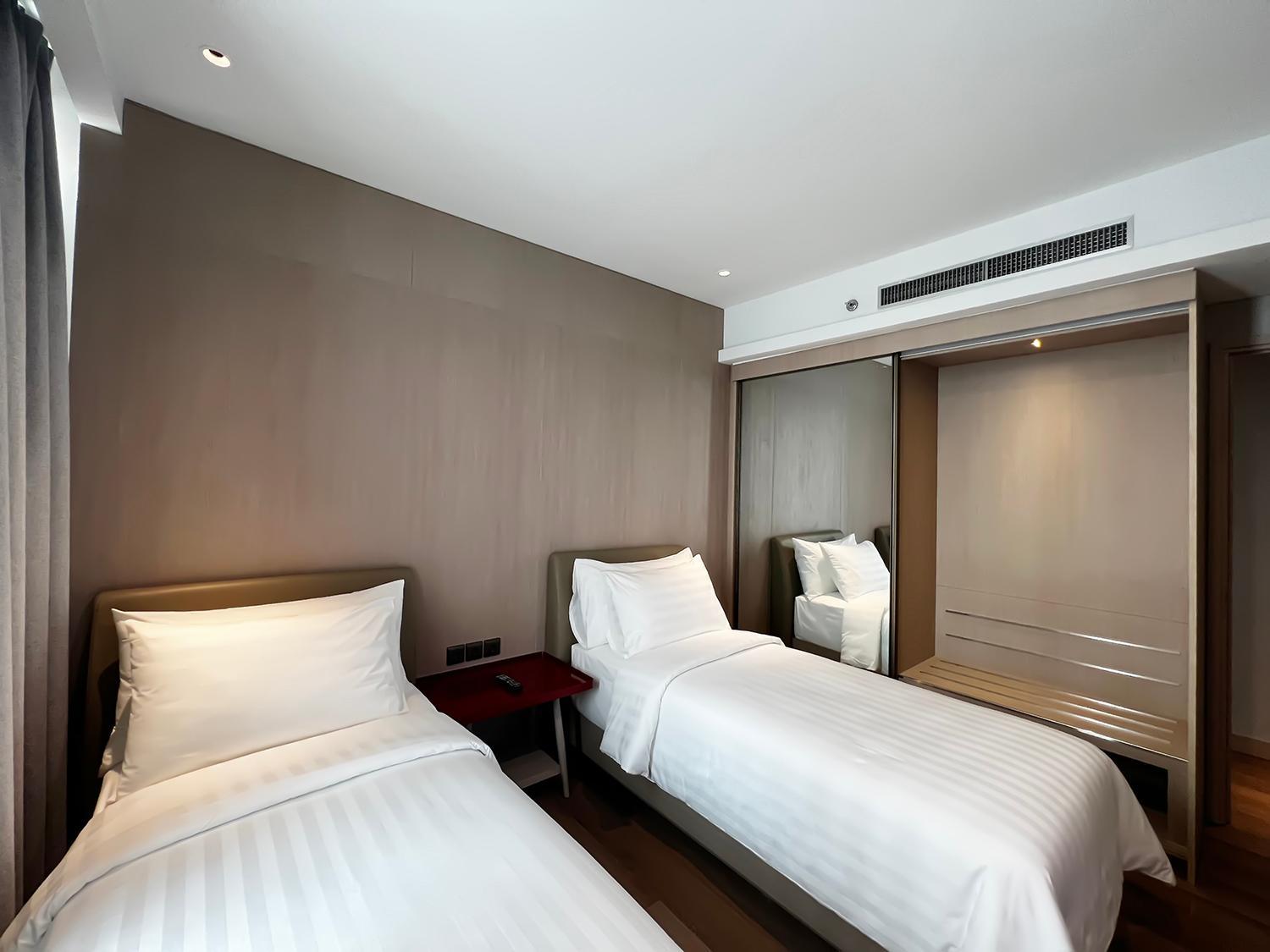 Two-Bedroom Suite - Photo 7