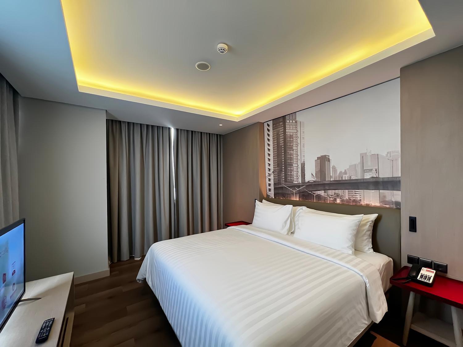 Two-Bedroom Suite - Photo 8