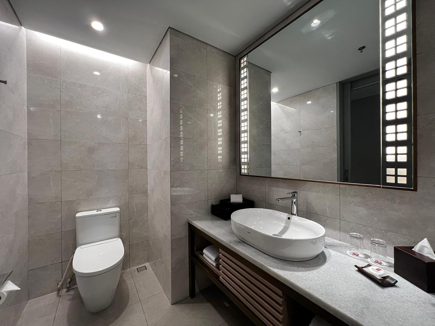 Two-Bedroom Suite - Photo 10