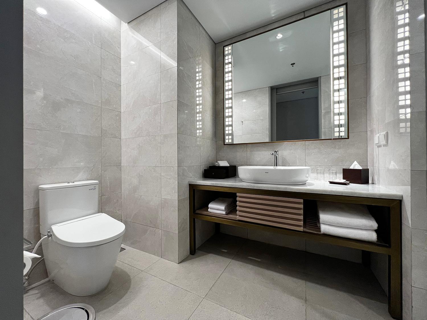 Two-Bedroom Suite - Photo 12