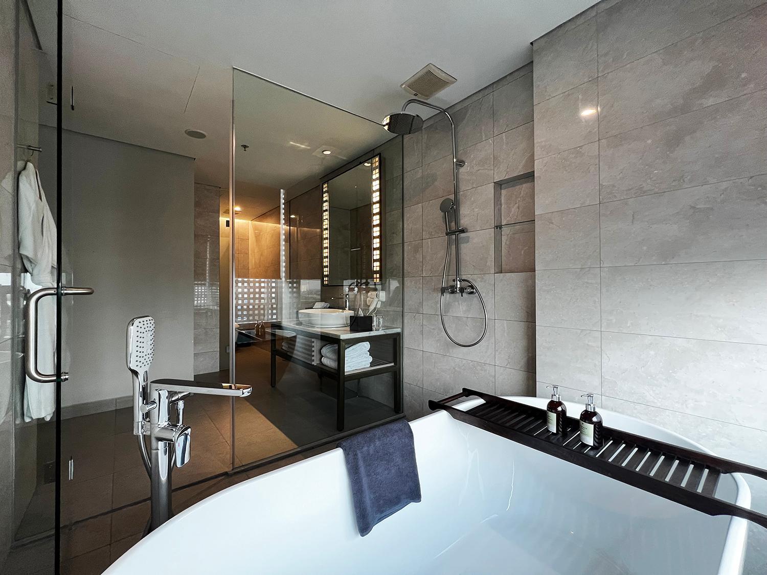 Two-Bedroom Suite - Photo 13