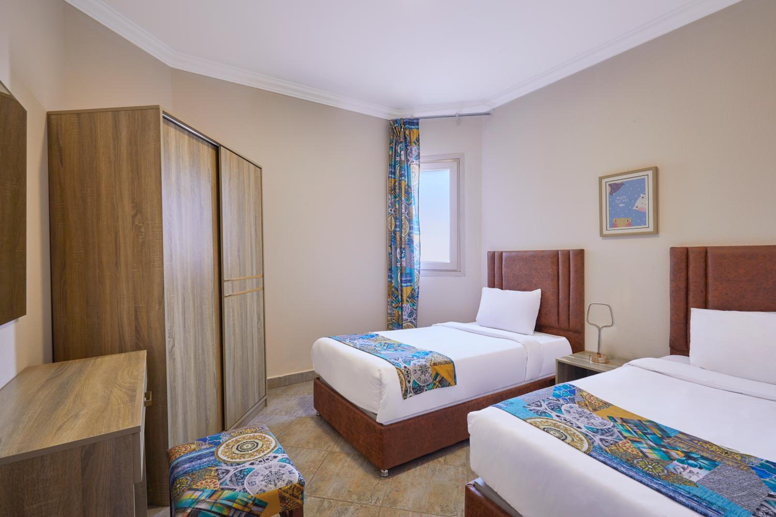 Lake Suite - Photo 12