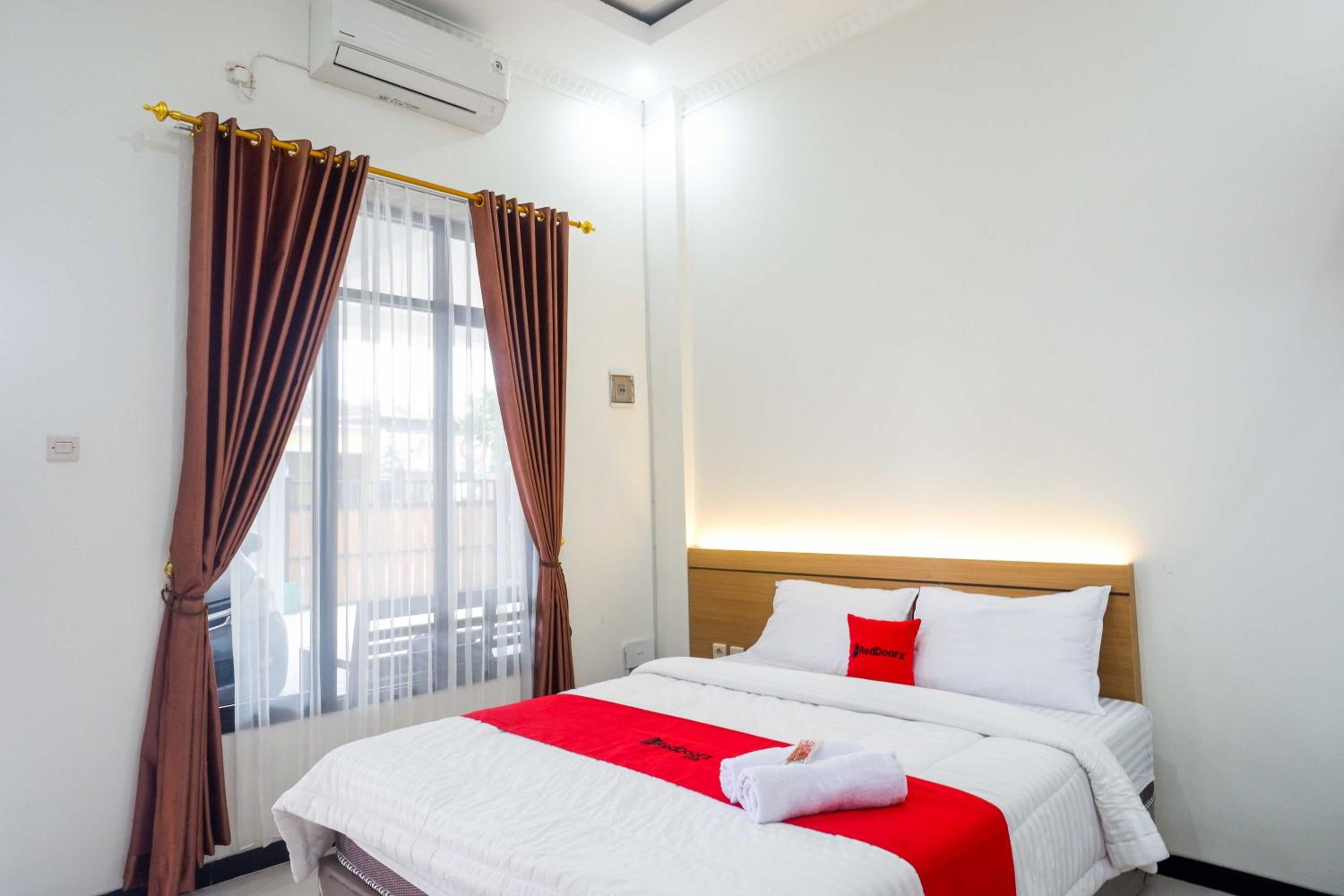 Deluxe Room - Photo 3
