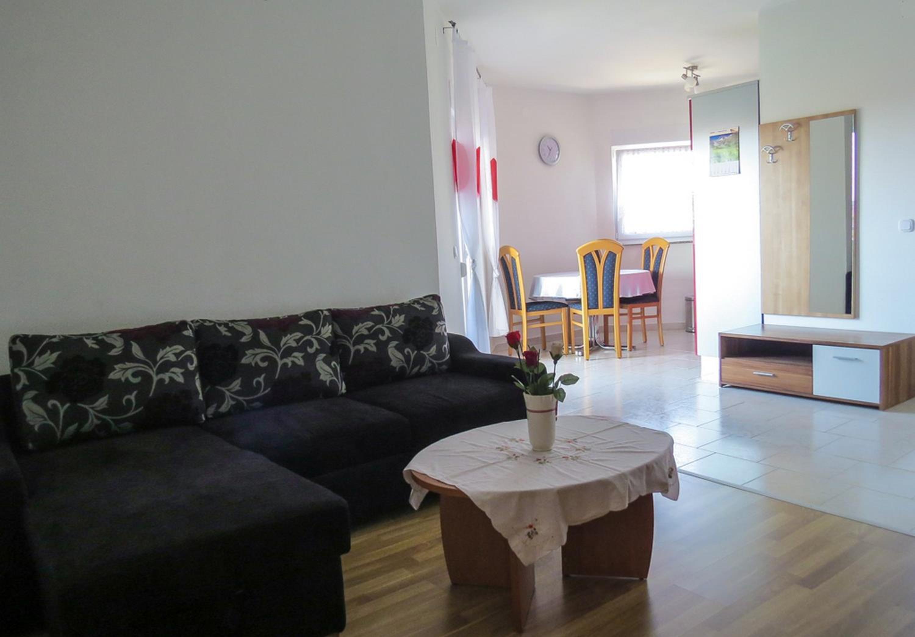One Bedroom Apartment with Balcony photo 1