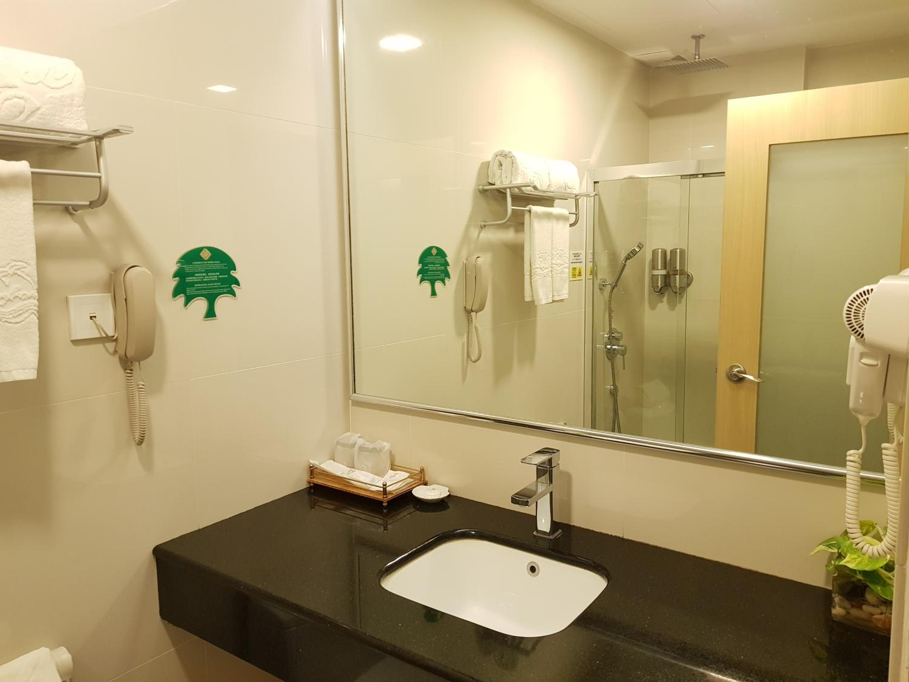 Standard Double Room (No Window) - Non Smoking photo 3
