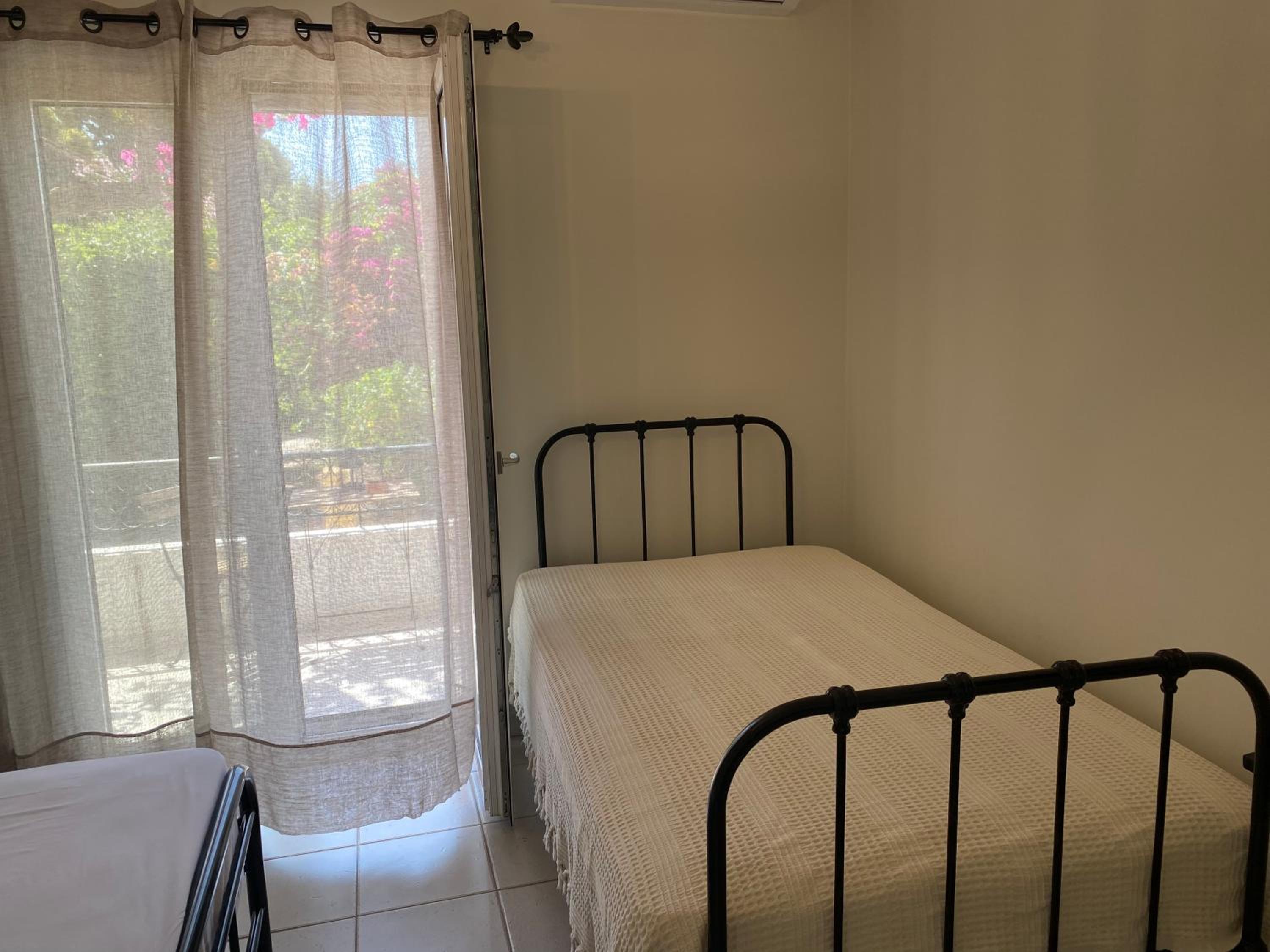 Traditional Studio Apartment