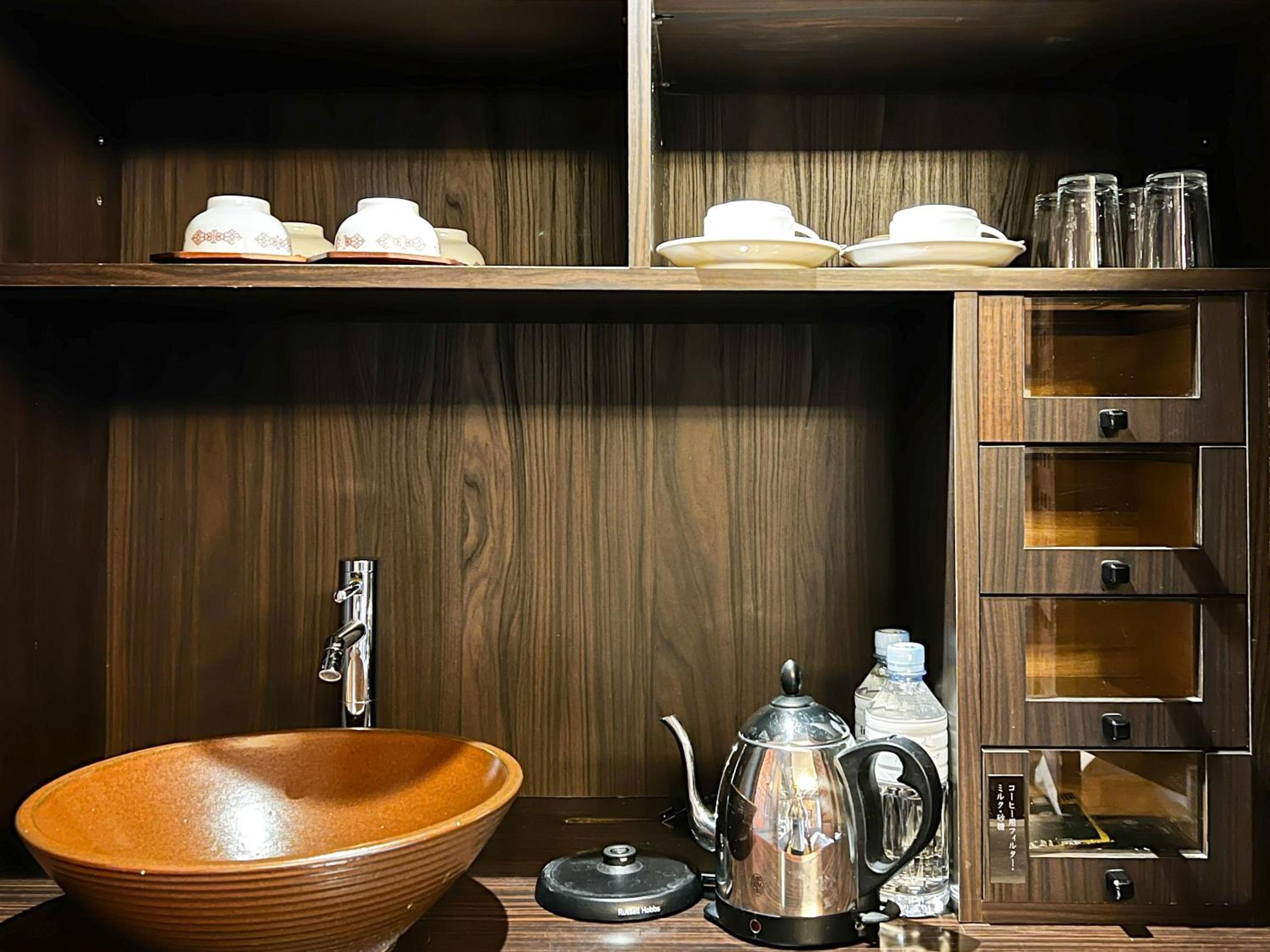 Room with Tatami Area with Ainu Style - Non-Smoking - Buffet Breakfast + Buffet Dinner Included - Photo 7