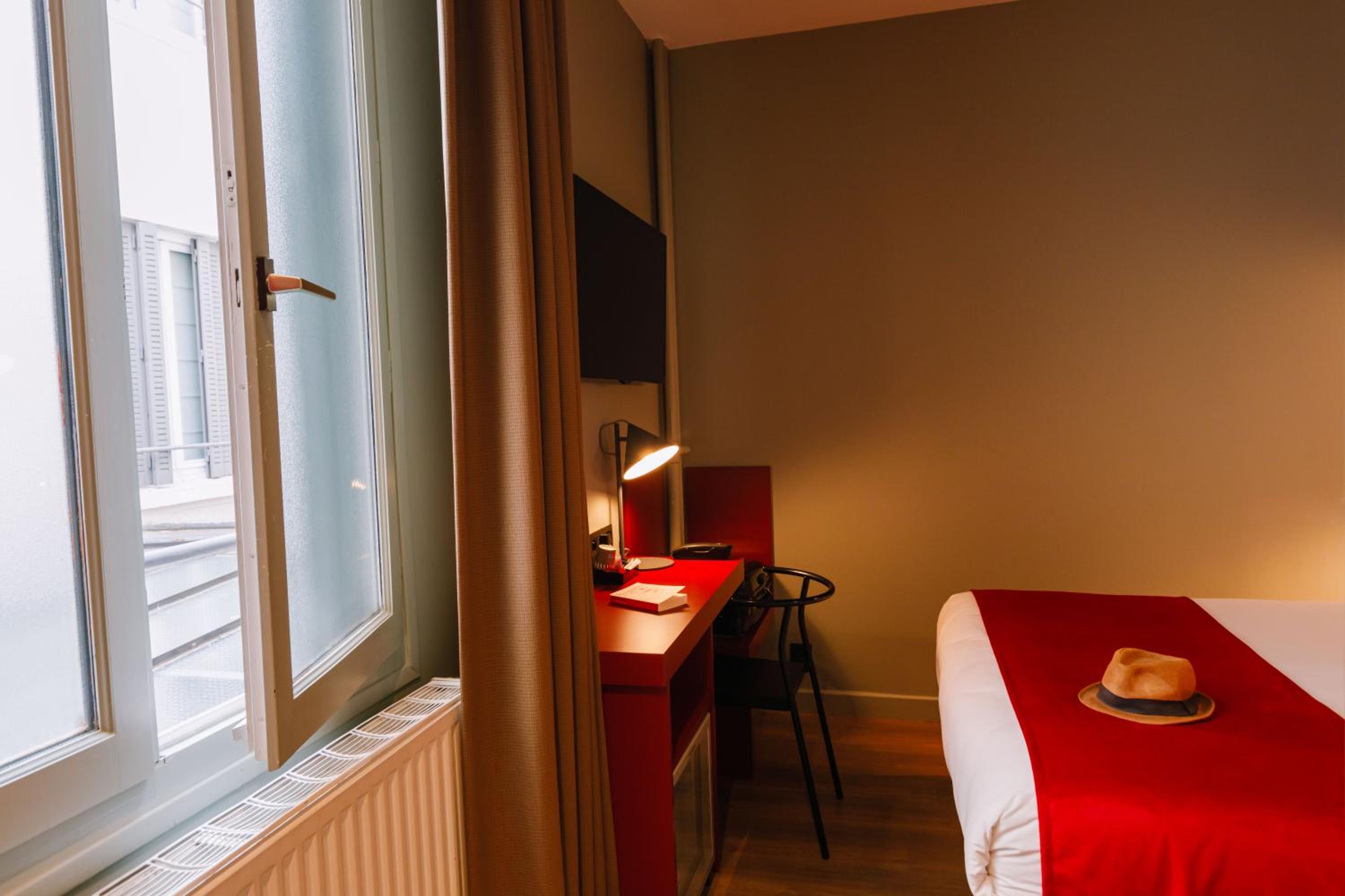 Standard Room - Photo 1