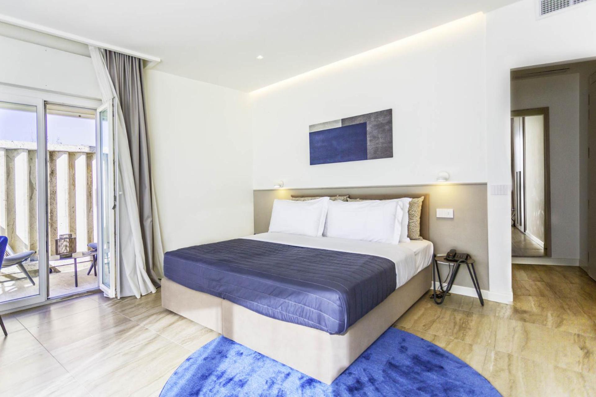 Deluxe Double or Twin Room with Sea View - Photo 4