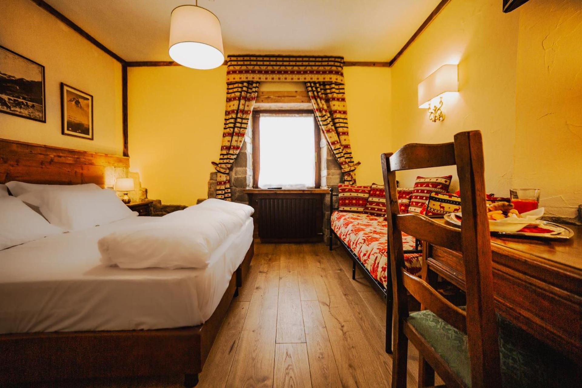 Triple Room