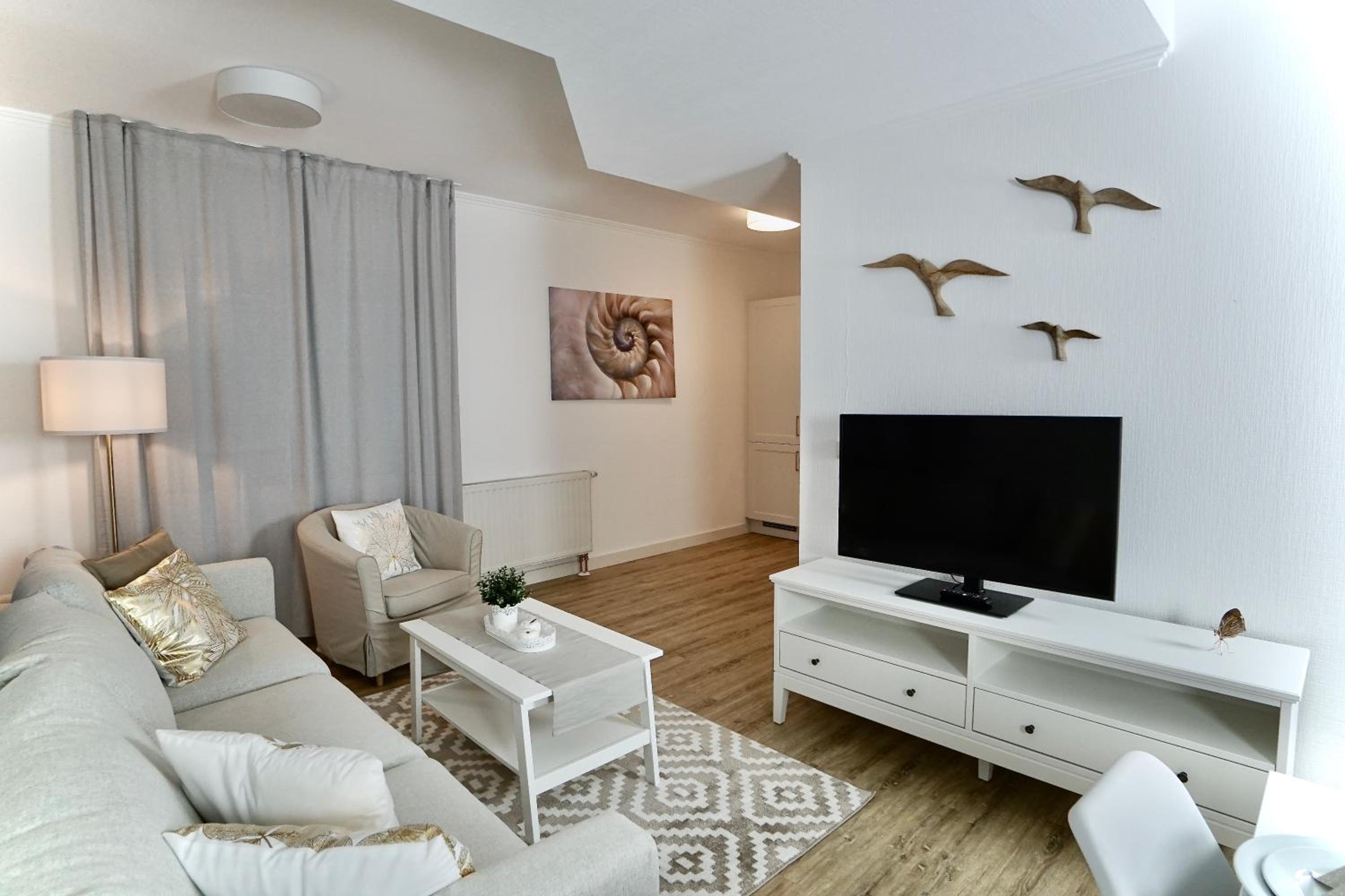 Apartment with Terrace photo 3
