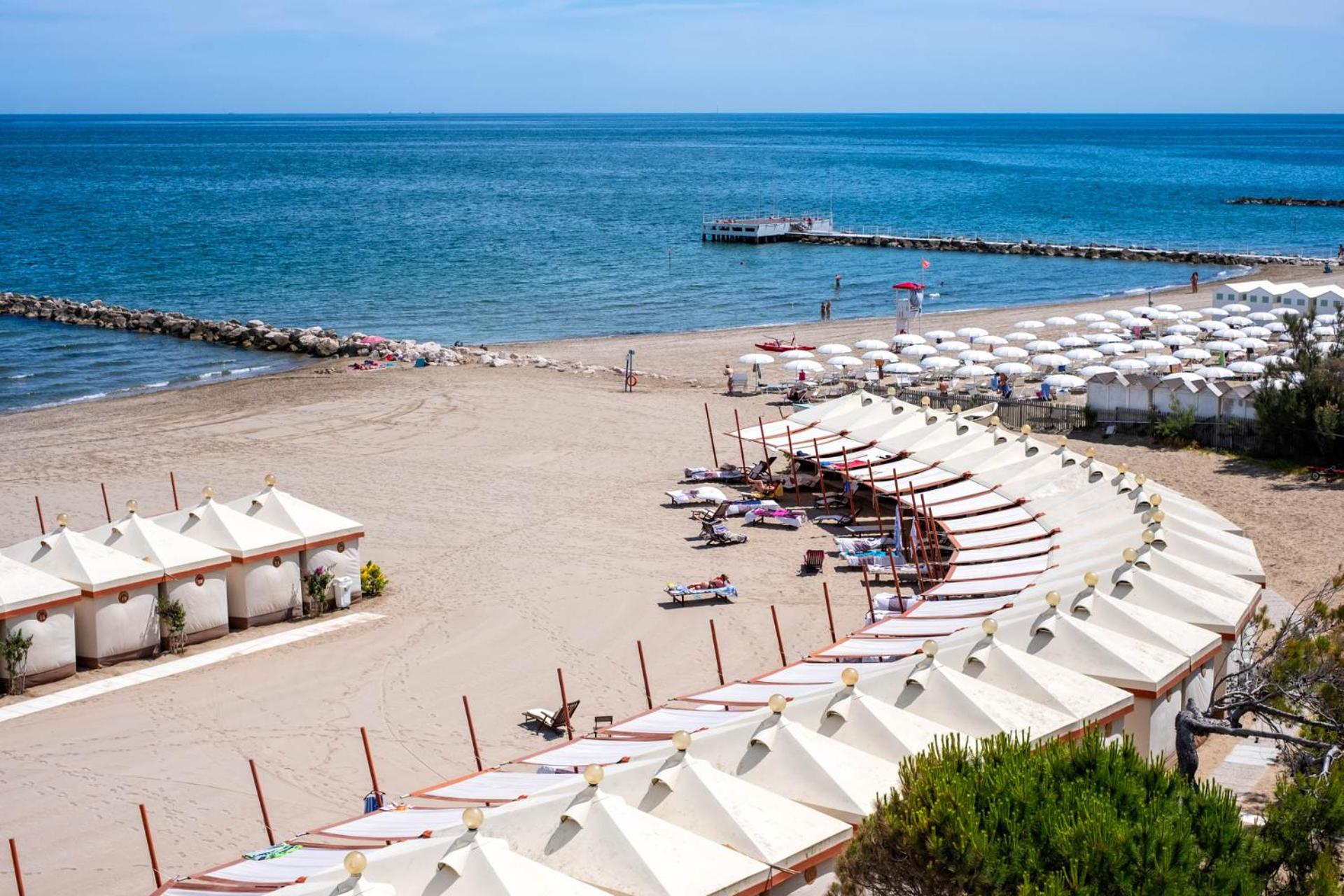 Deluxe Double or Twin Room with Sea View - Photo 5