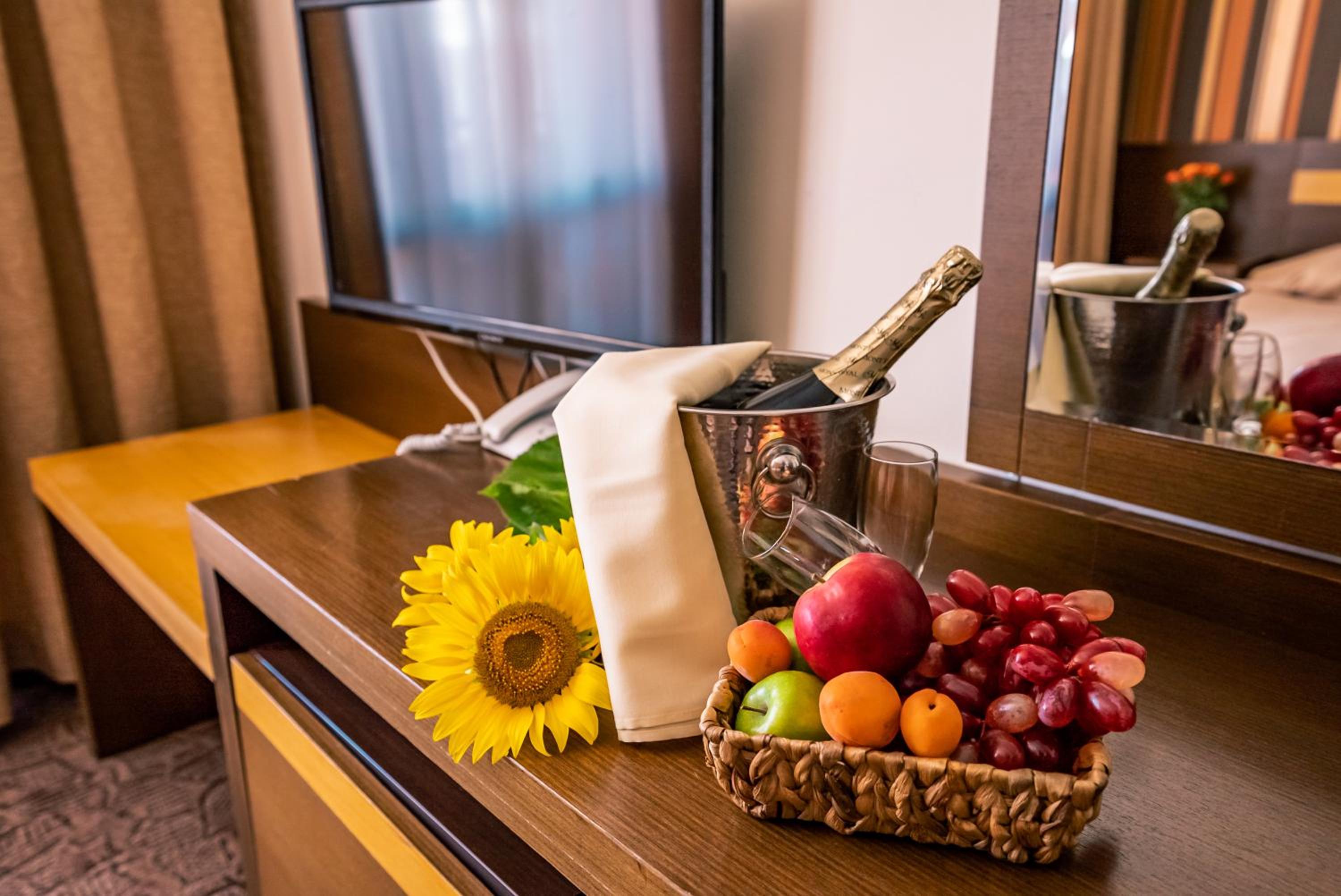 Double or Twin Room with Balcony - All Inclusive - Photo 4
