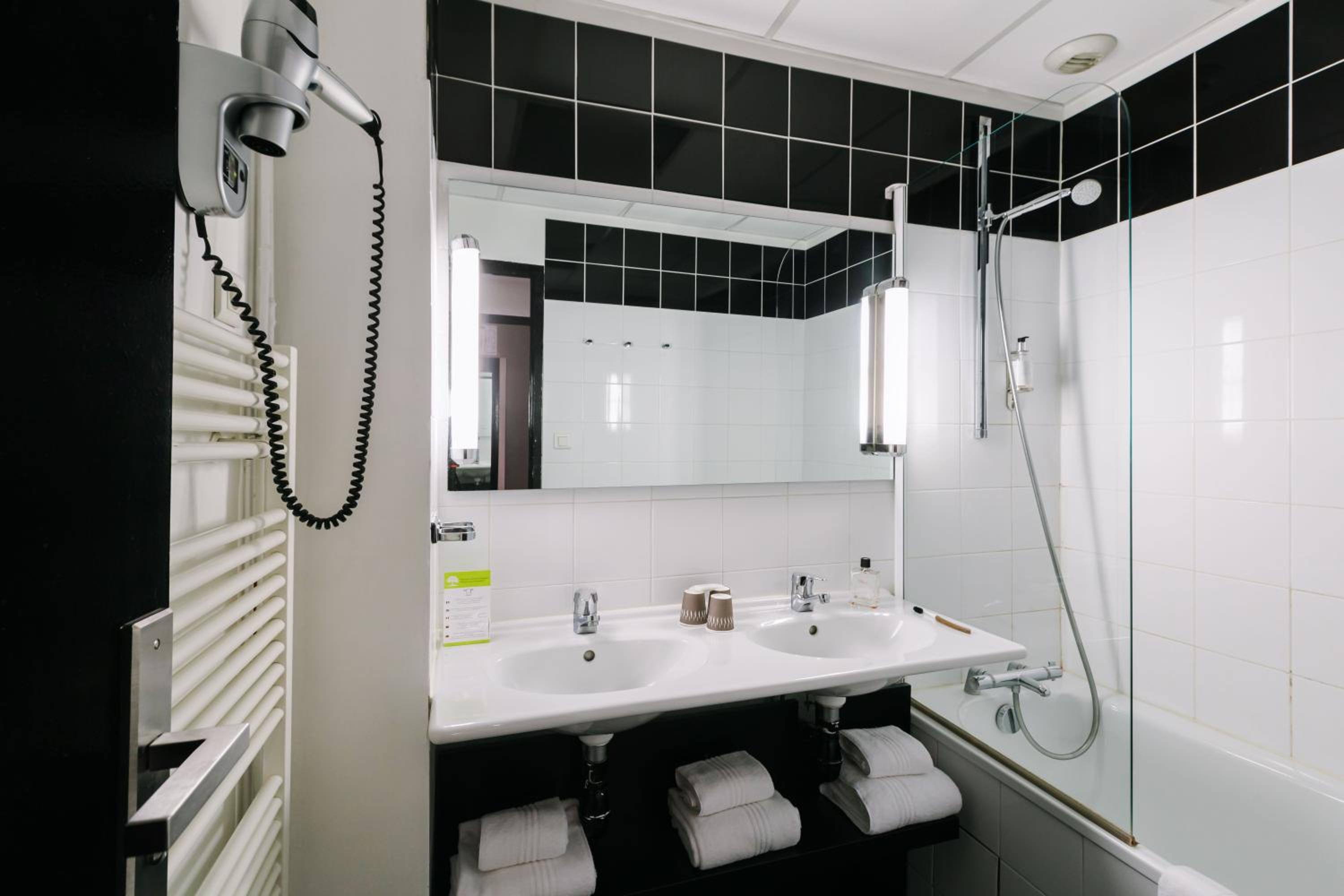 Triple Room - Photo 8