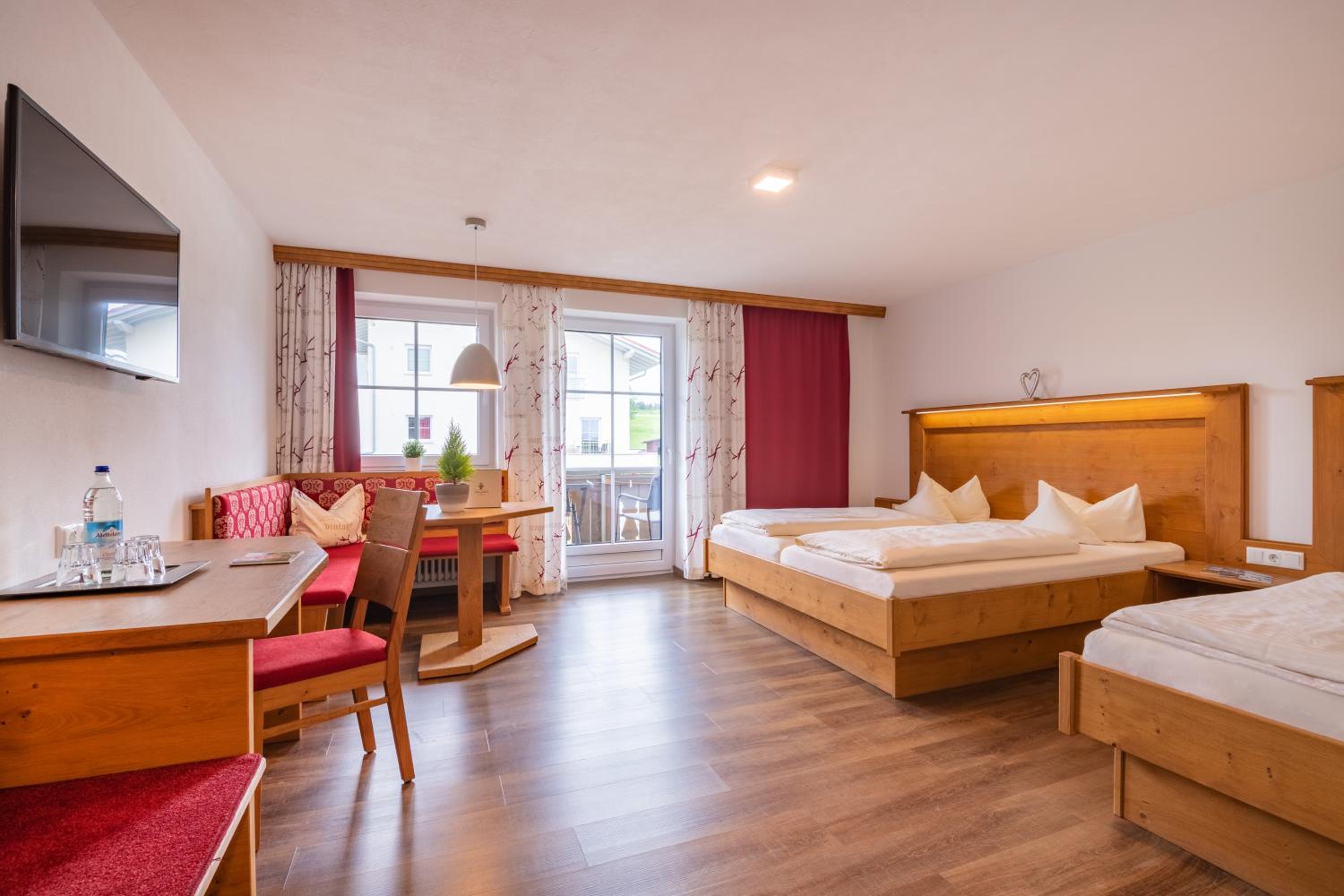 Triple Room with Balcony photo 3