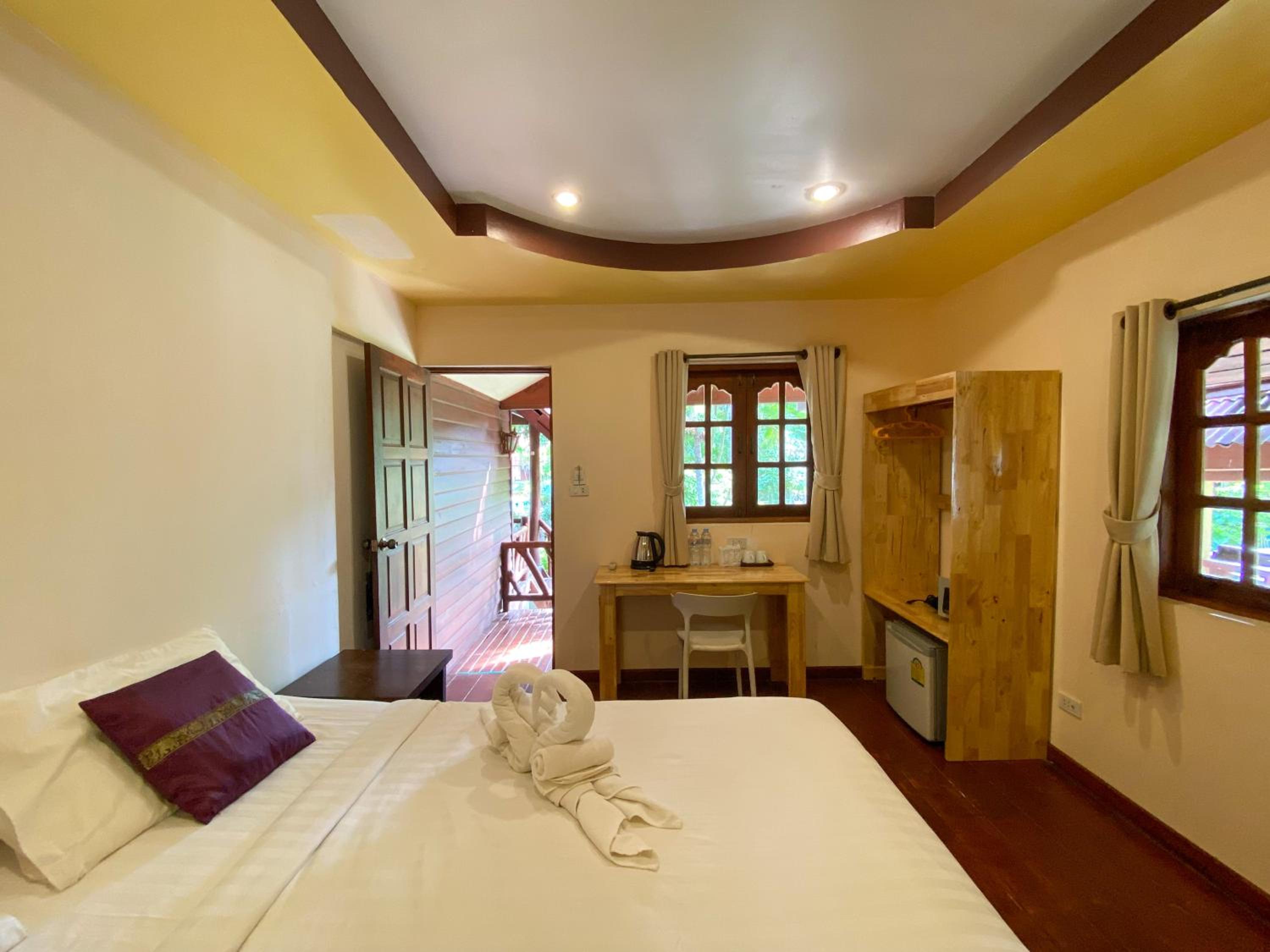 Superior Bungalow photo 3