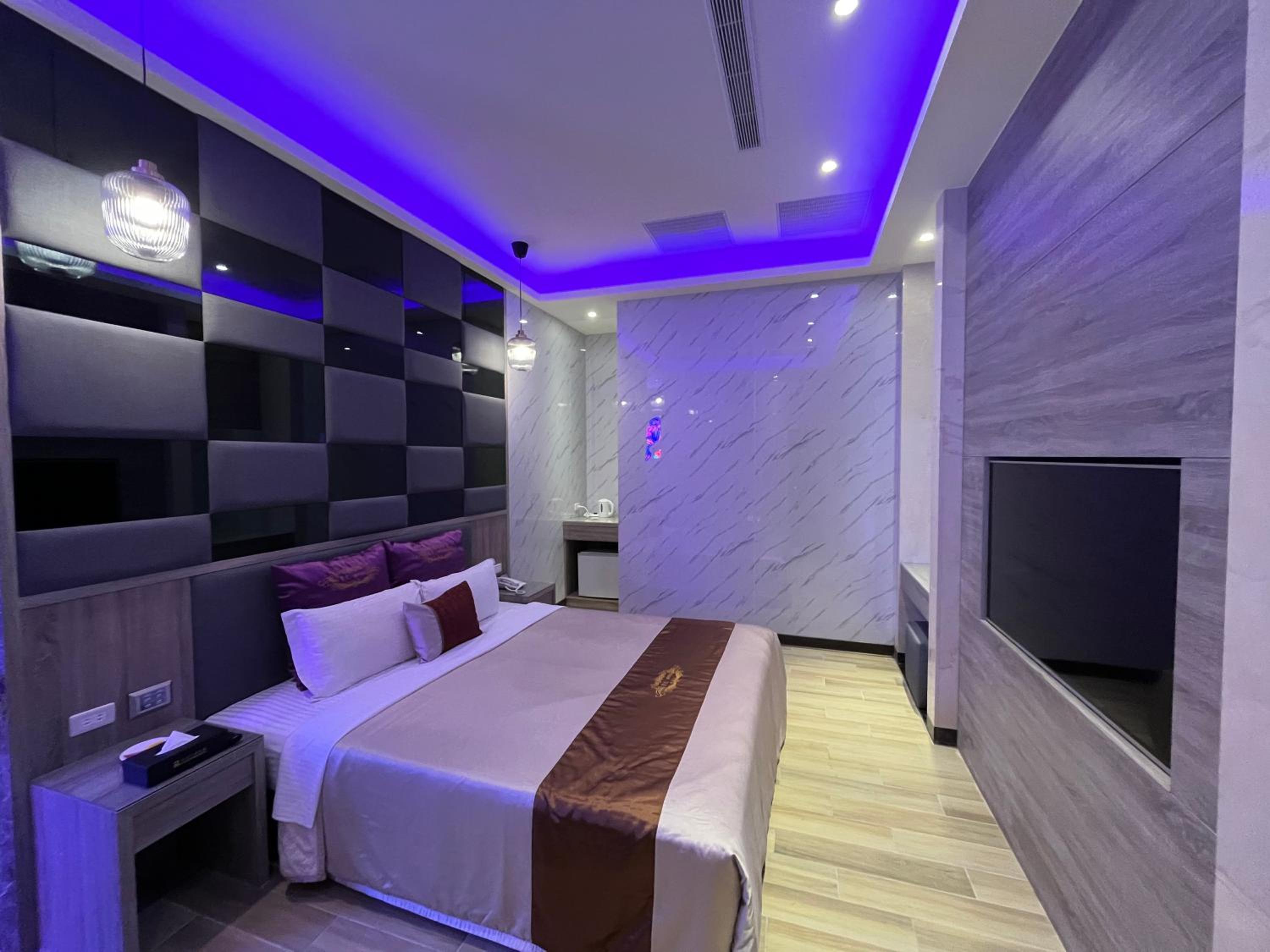 Large Double Room