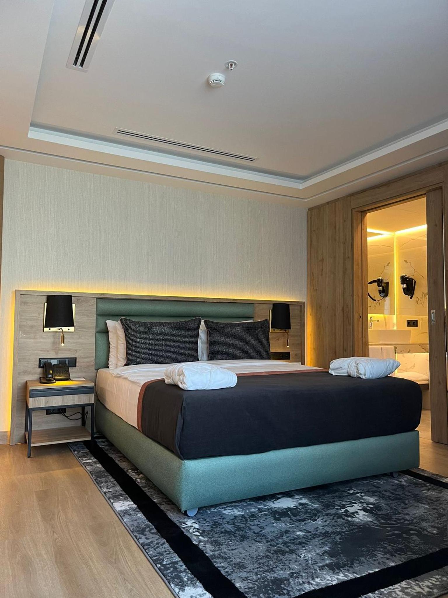 Premium Suite