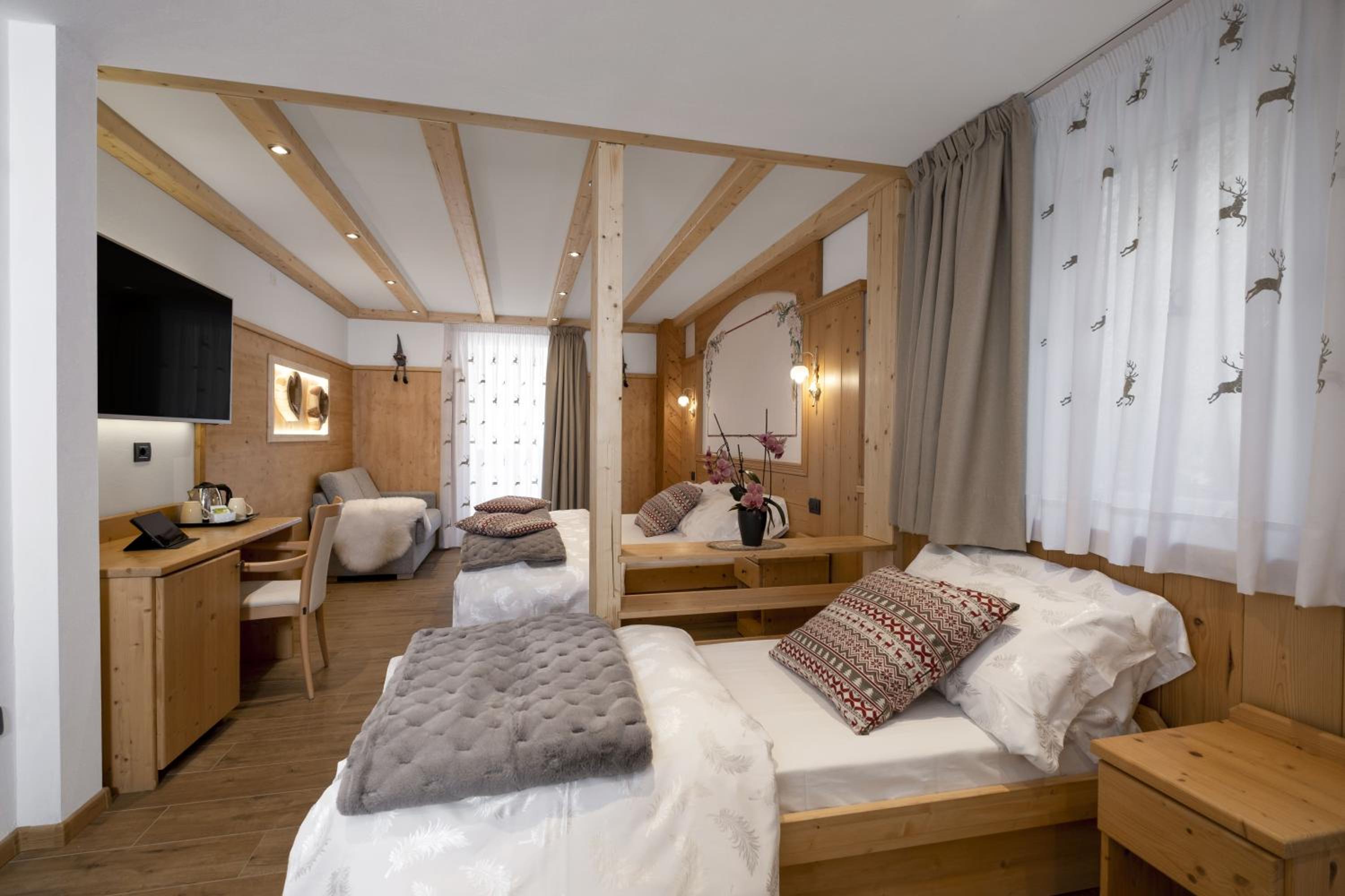 Superior Double Or Twin Room photo 3