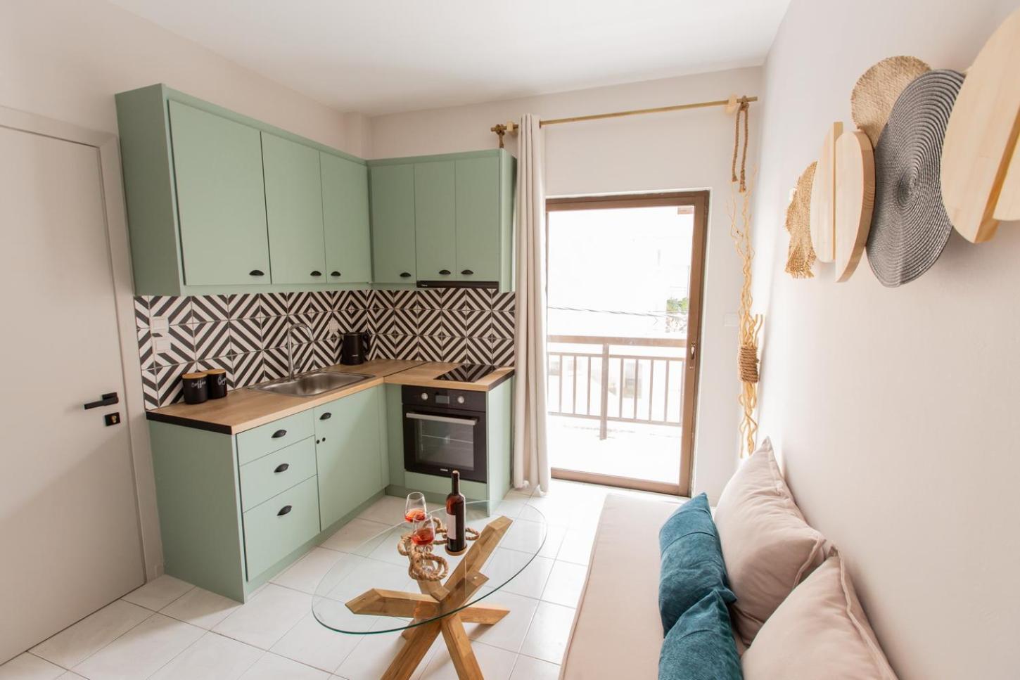 One-Bedroom Apartment - Photo 2