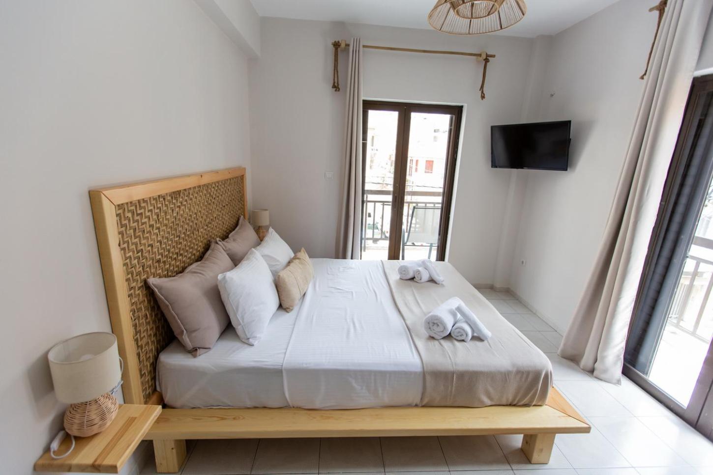 One-Bedroom Apartment - Photo 16