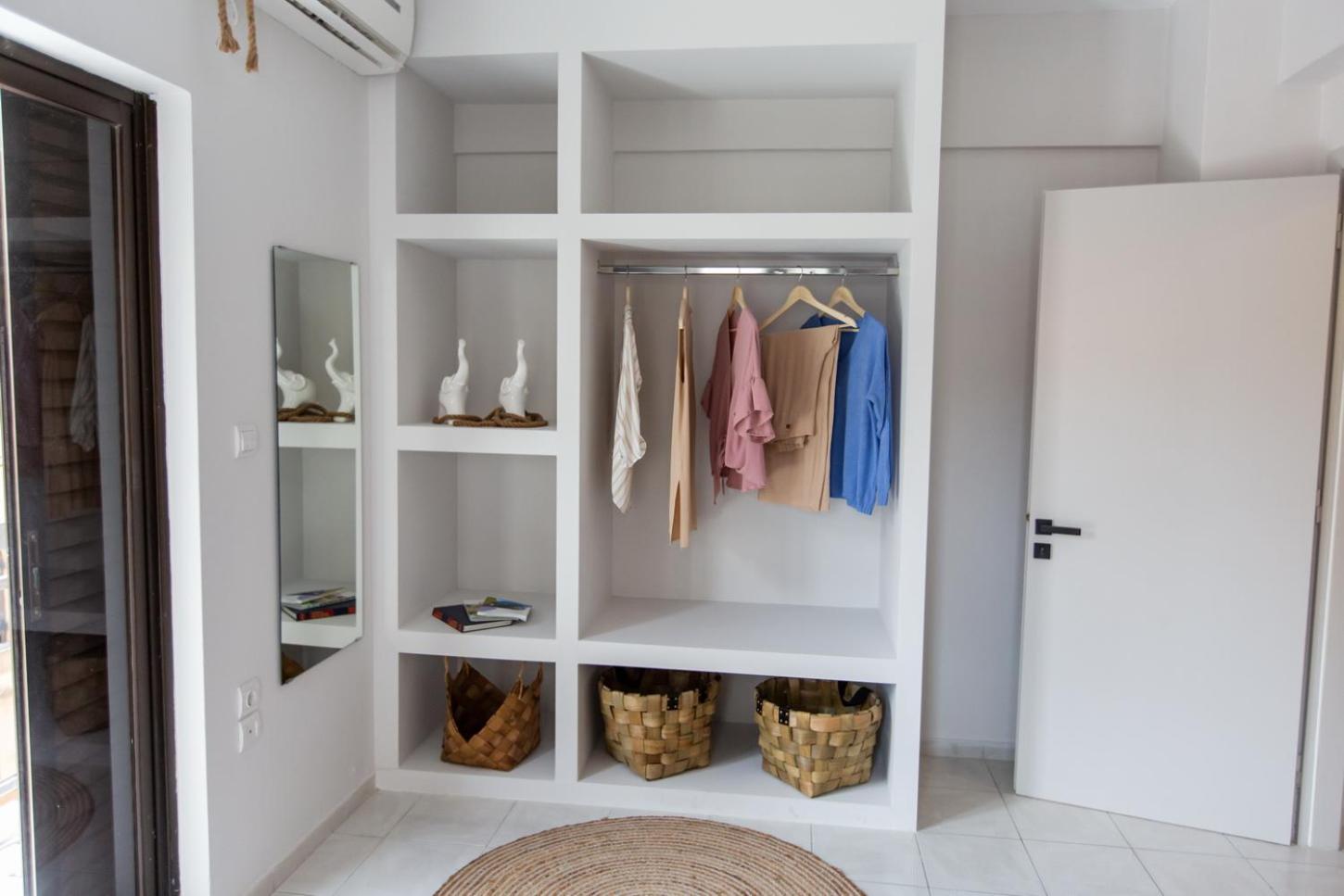 One-Bedroom Apartment - Photo 11