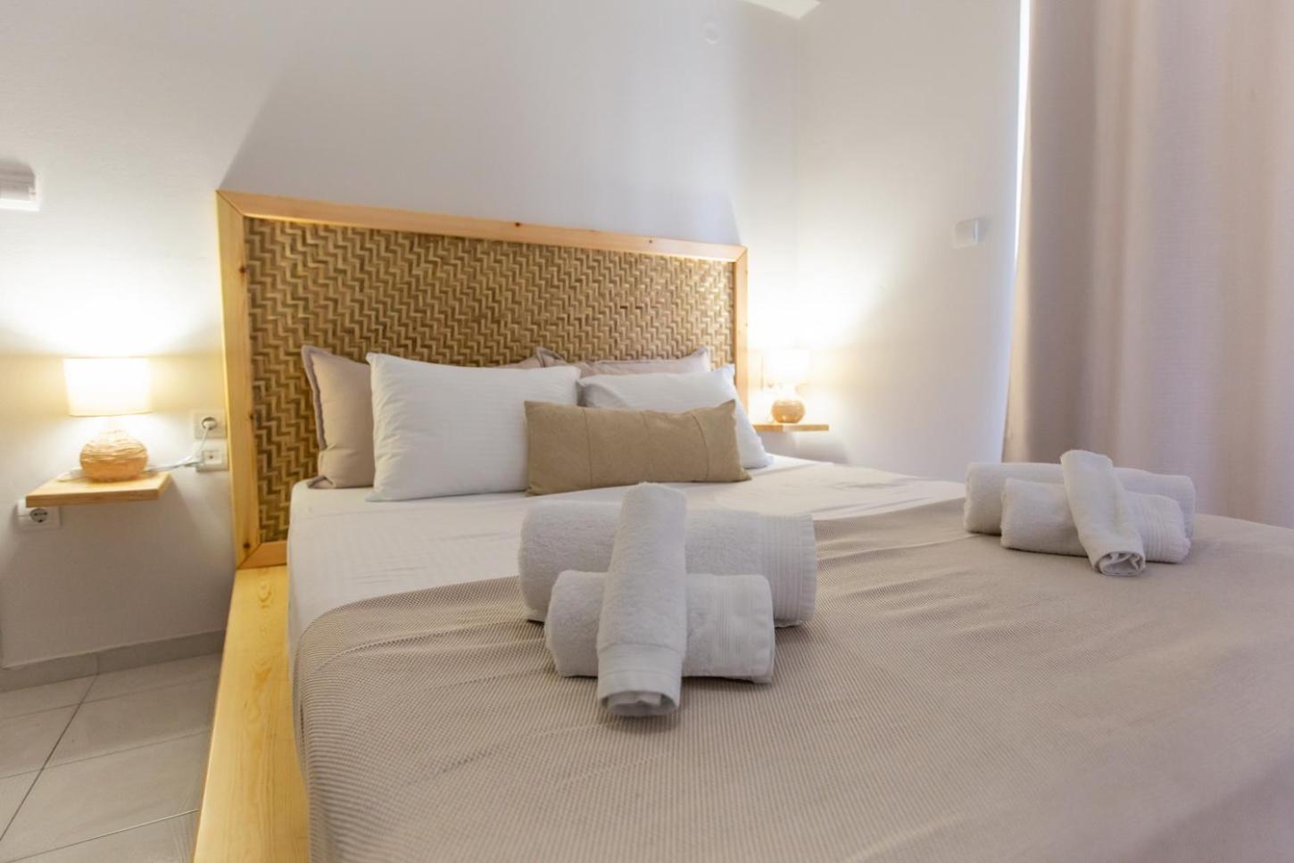 One-Bedroom Apartment - Photo 1