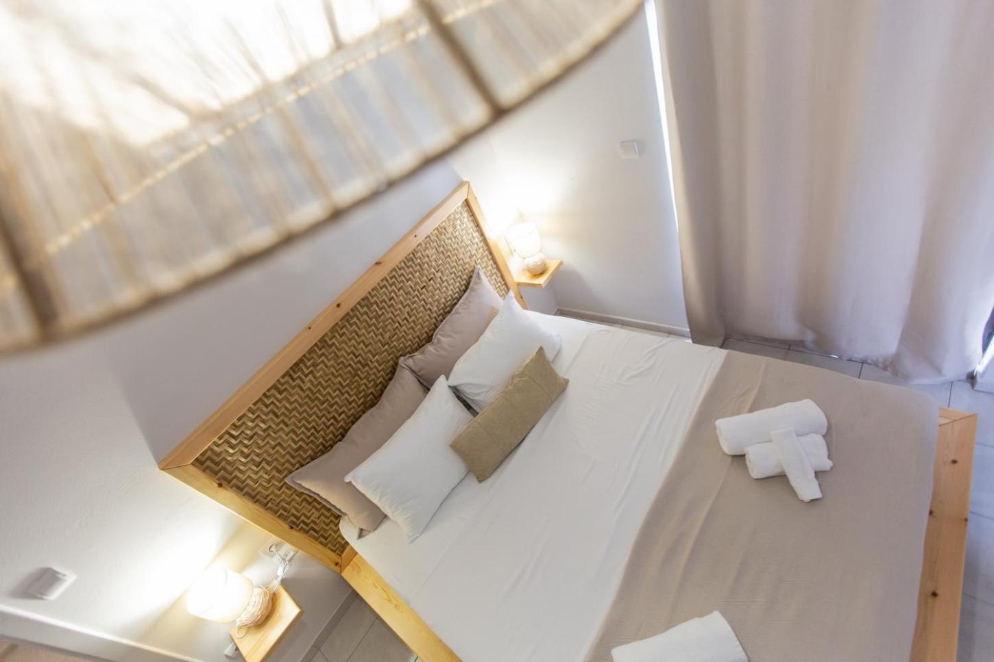 One-Bedroom Apartment - Photo 14