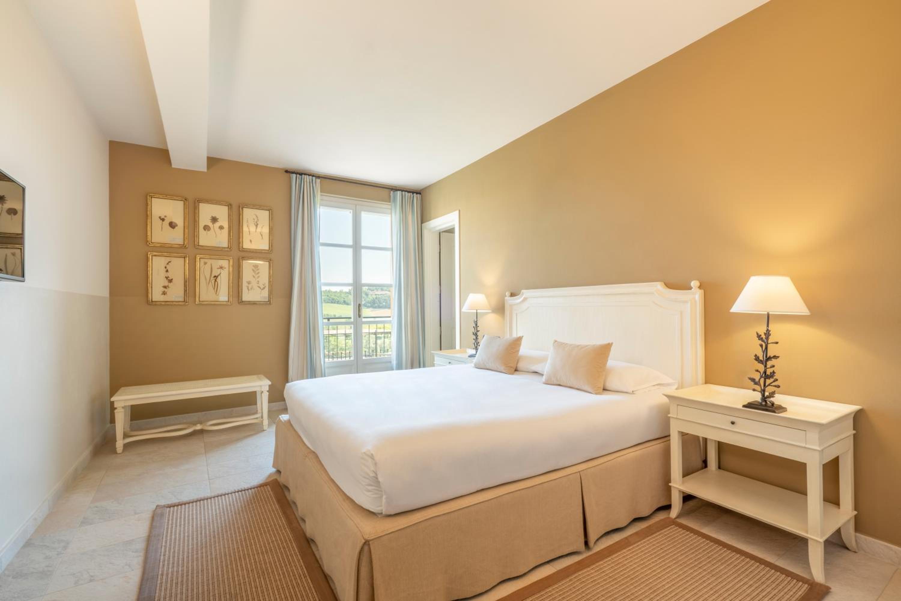 Junior Suite with Balcony