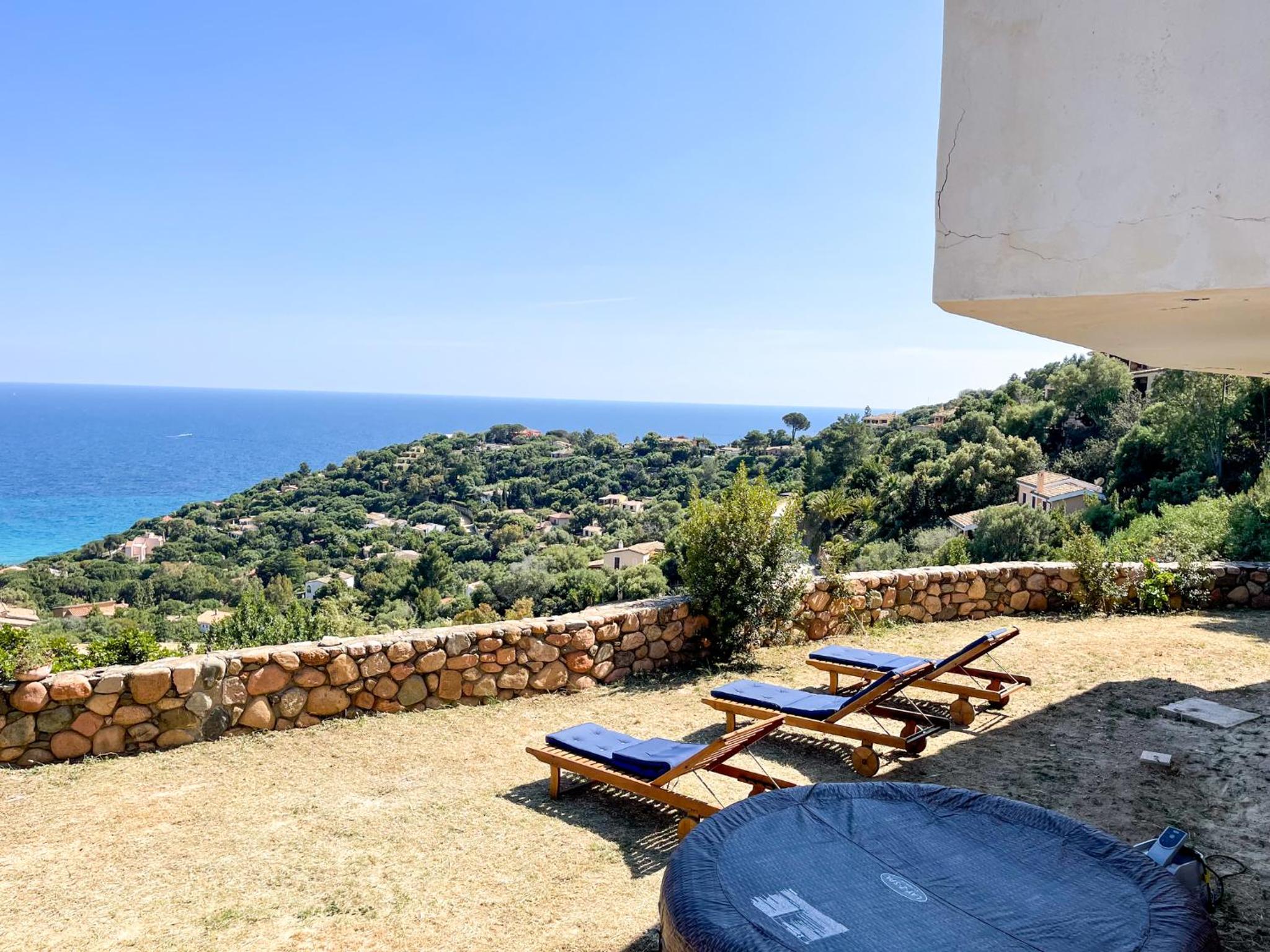 Villa photo 2