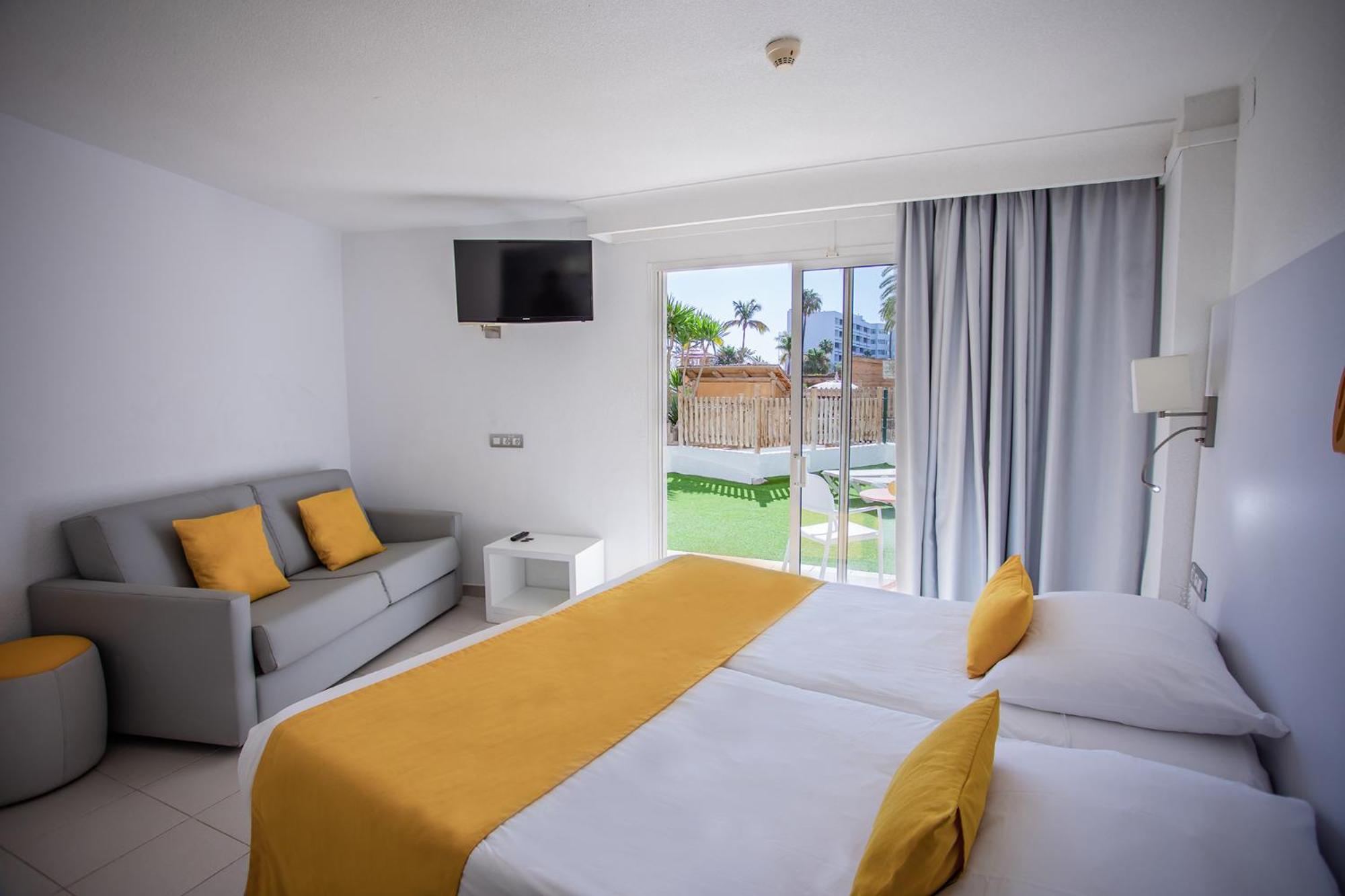Family Suite (3 Adults) thumbnail 6