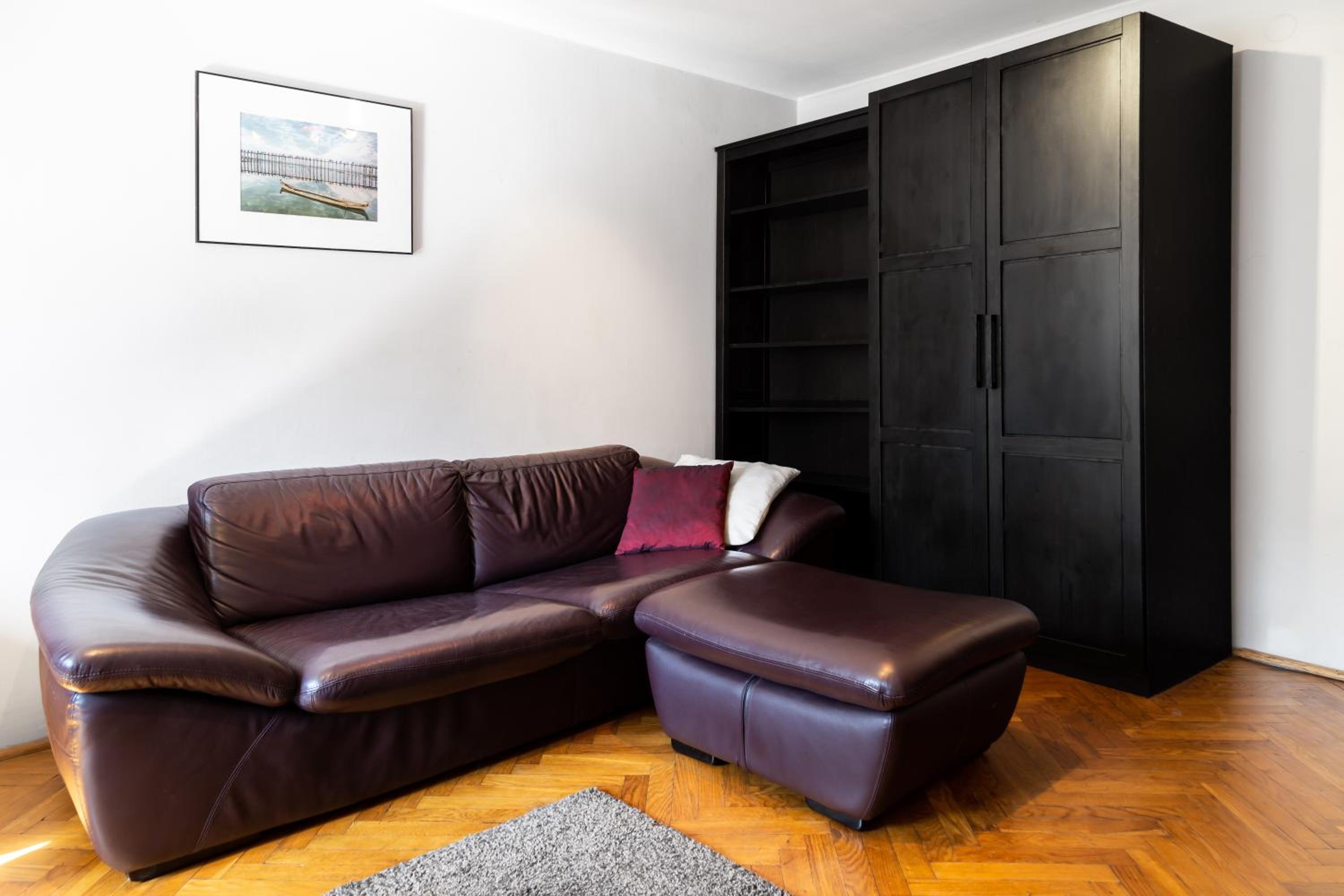 Two-Bedroom Apartment - Photo 6