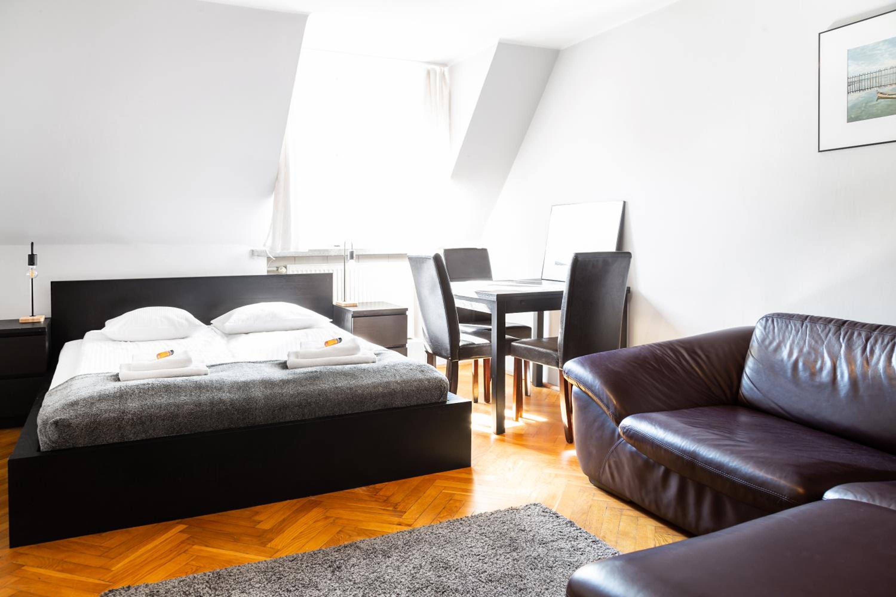 Two-Bedroom Apartment - Photo 12