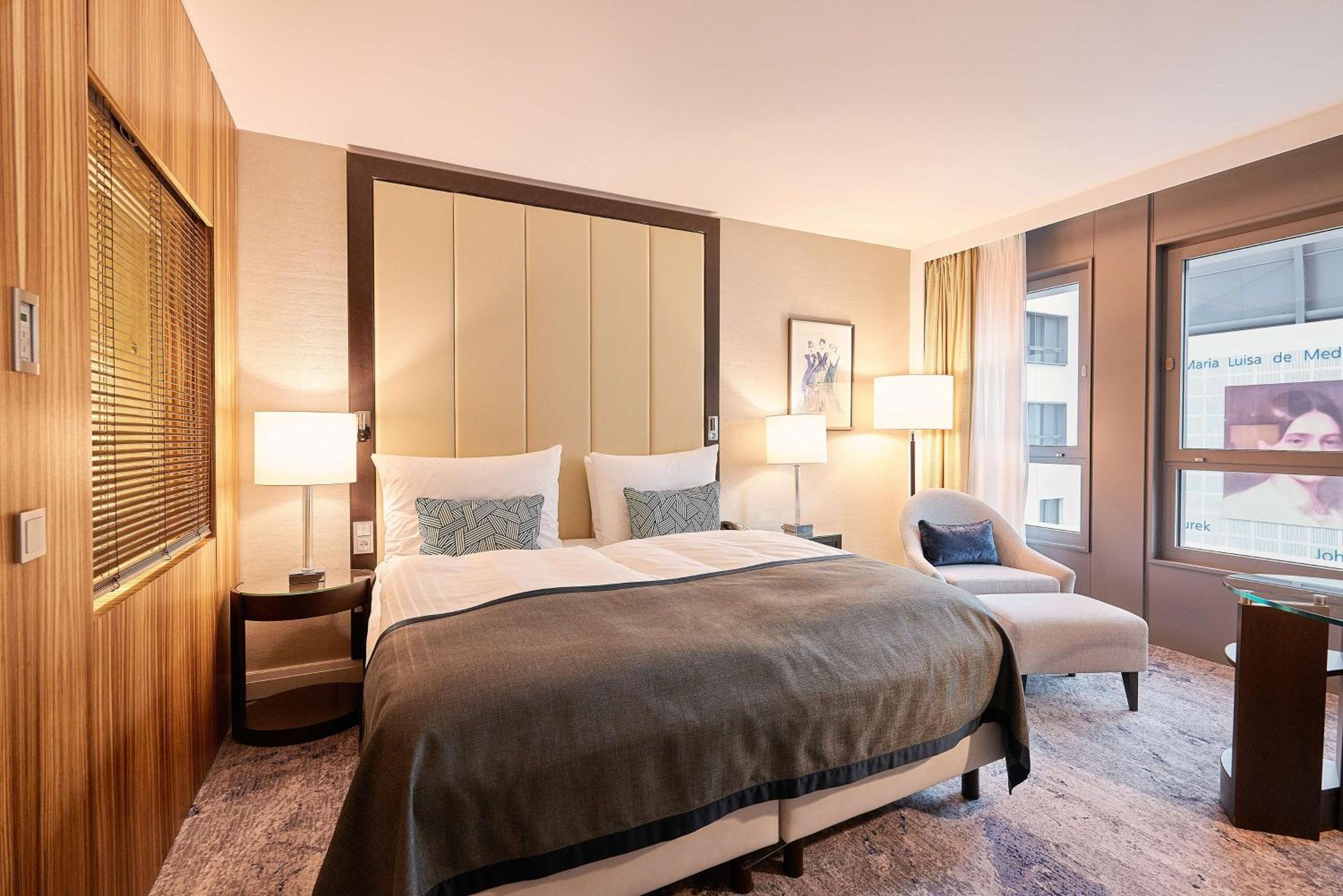 Standard King Room - Photo 2