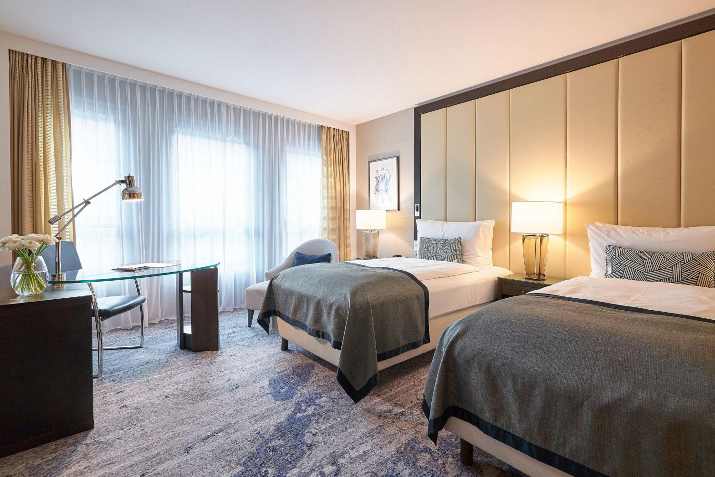 Standard Twin Room - Photo 2