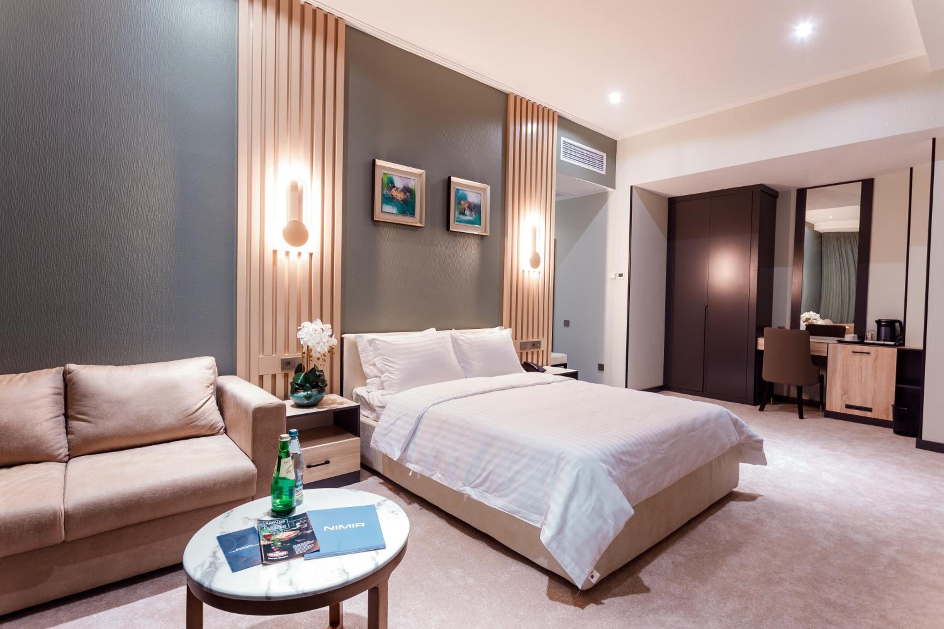 Deluxe Double Room - Photo 4