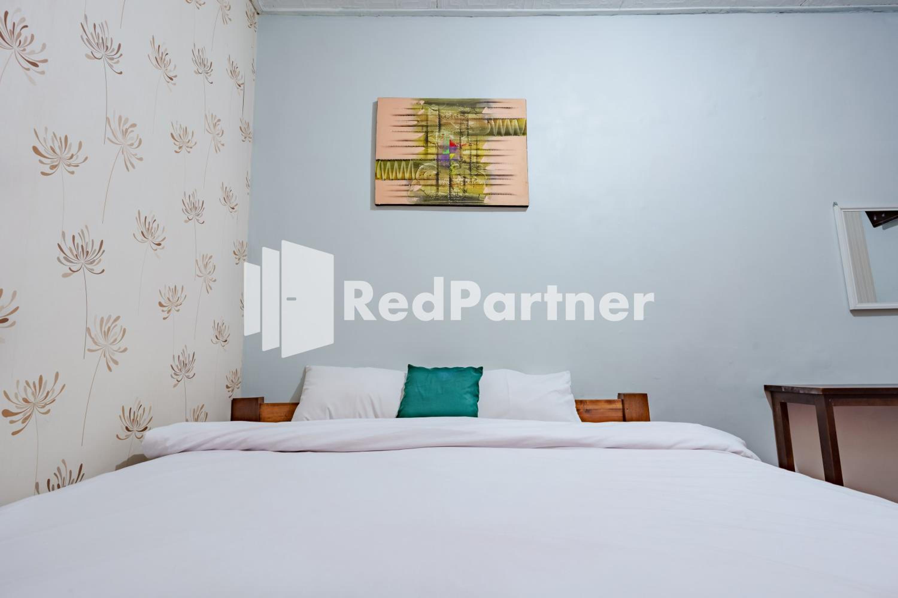 Economy Double Room photo 2