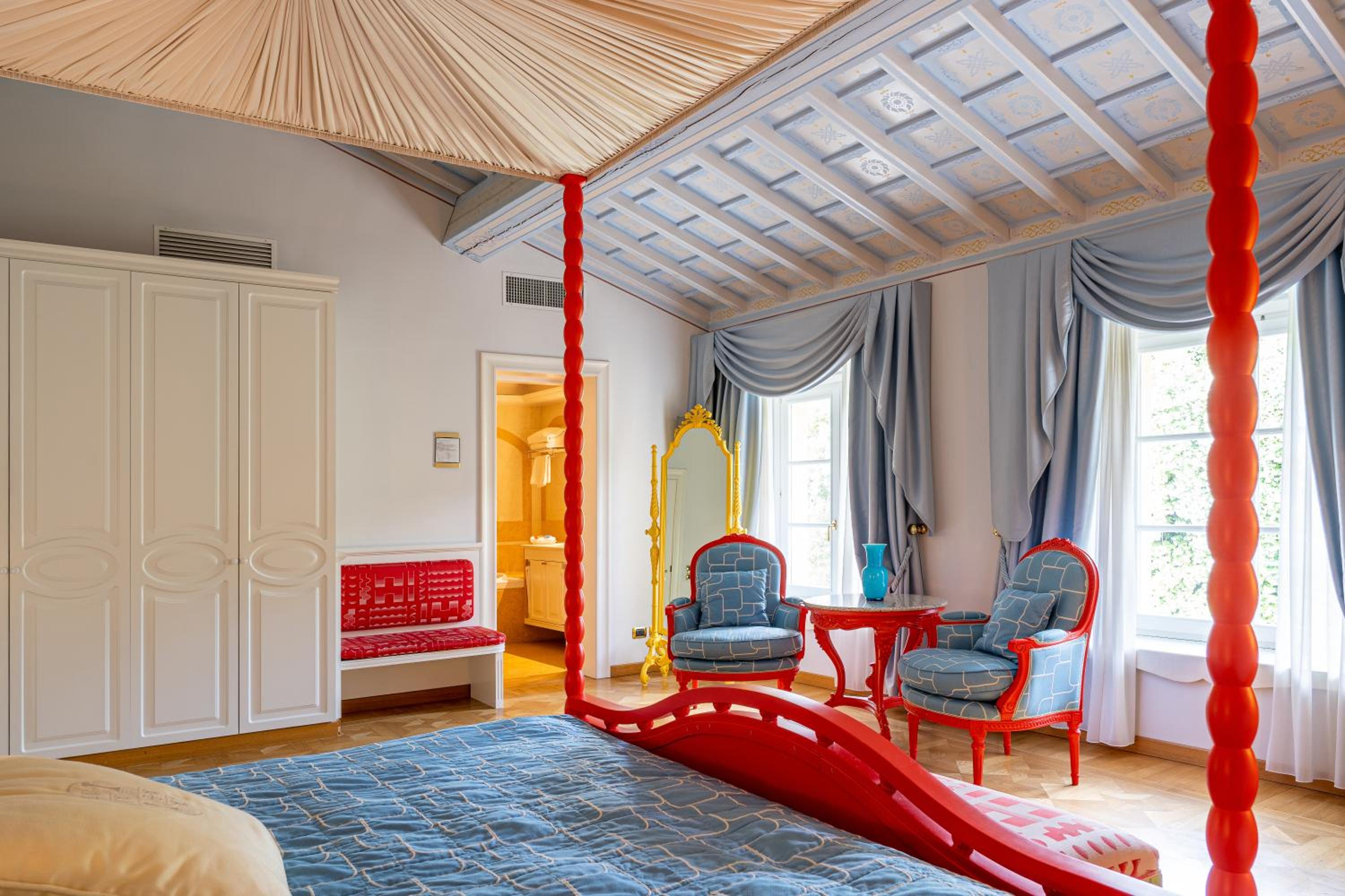 Signature Suite